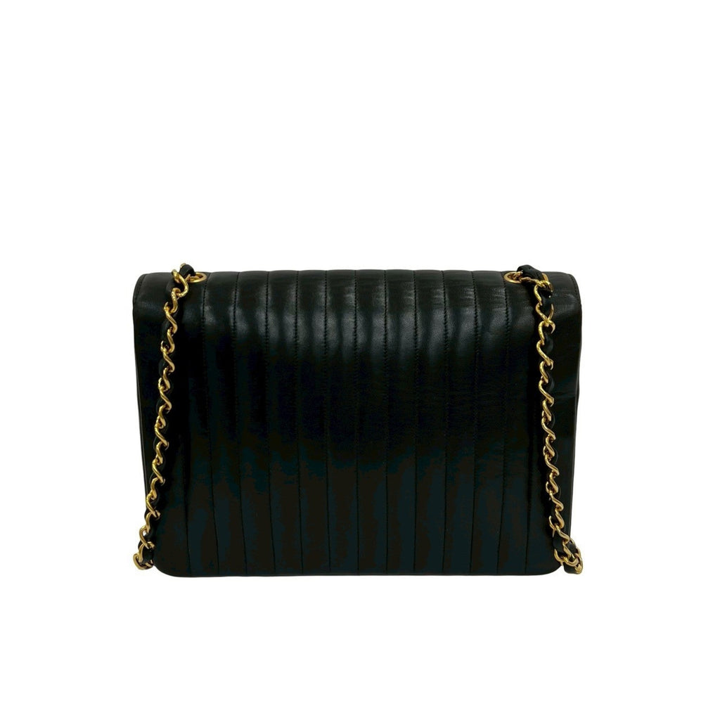 Chanel Black Leather Shoulder Bag (Pre-Owned)