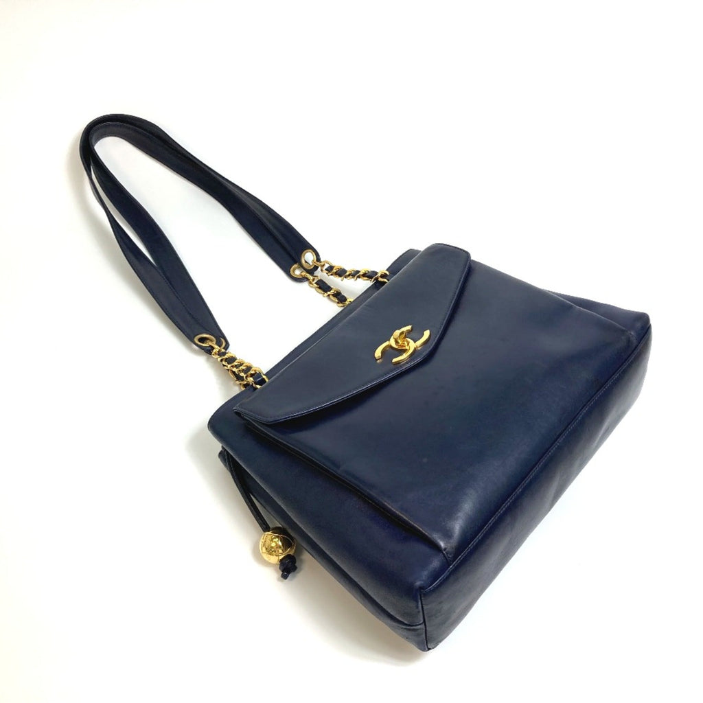 Chanel Navy Leather Shoulder Bag (Pre-Owned)
