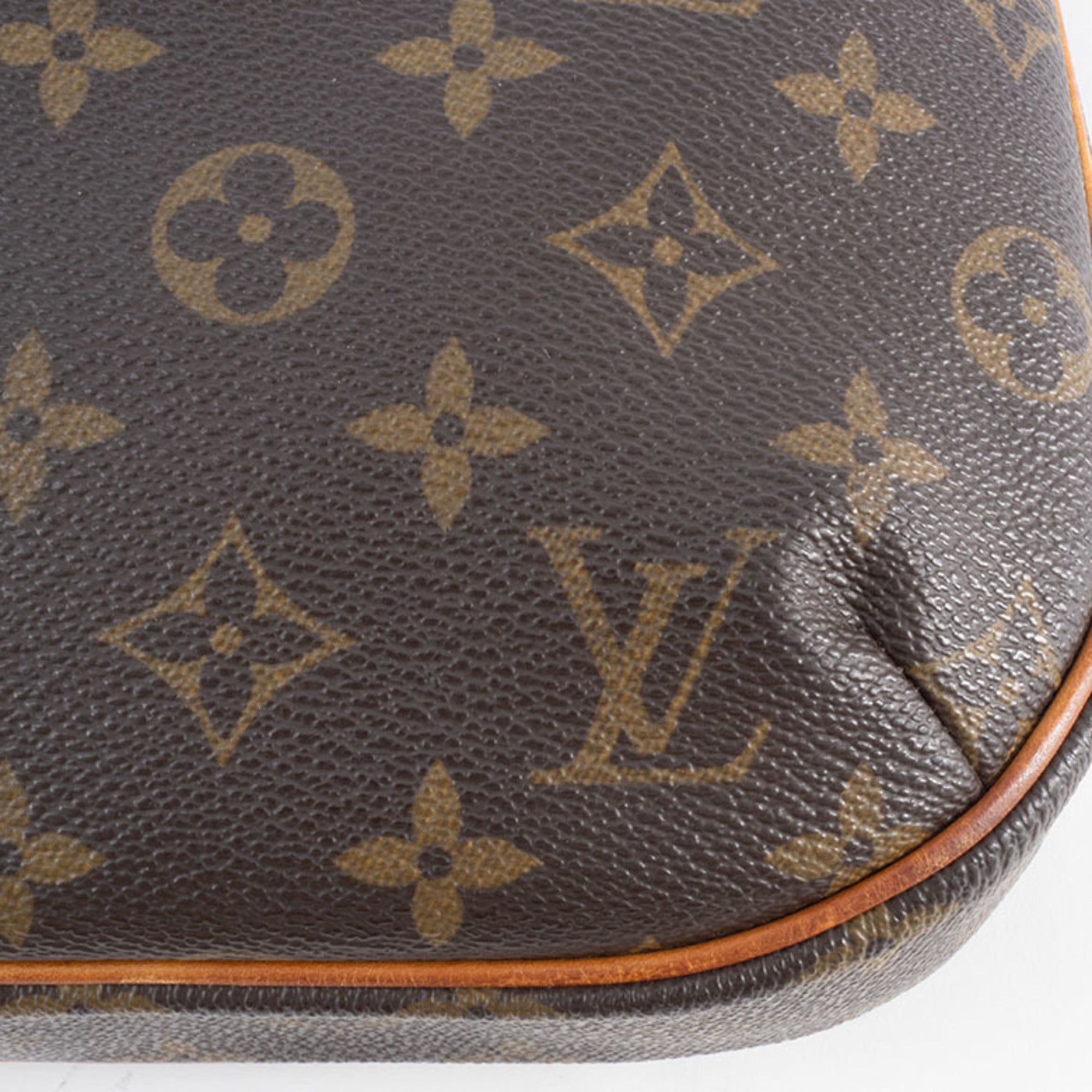 Louis Vuitton Brown Monogram Canvas Shoulder Bag (Pre-Owned)