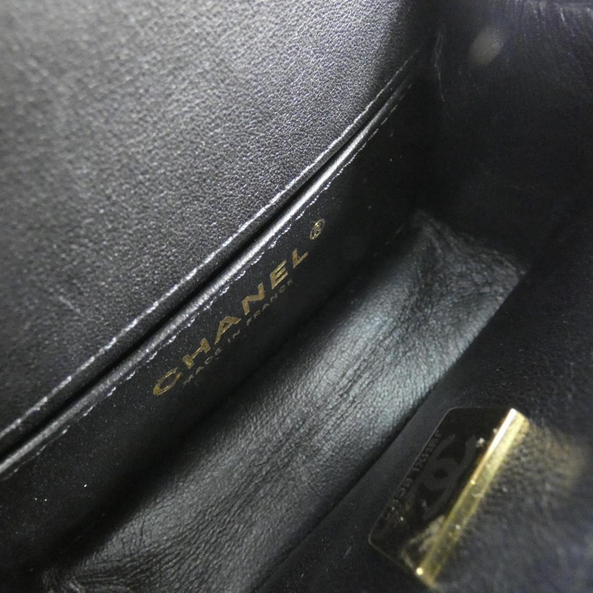 Chanel Boy Chanel Black Leather Shoulder Bag (Pre-Owned)
