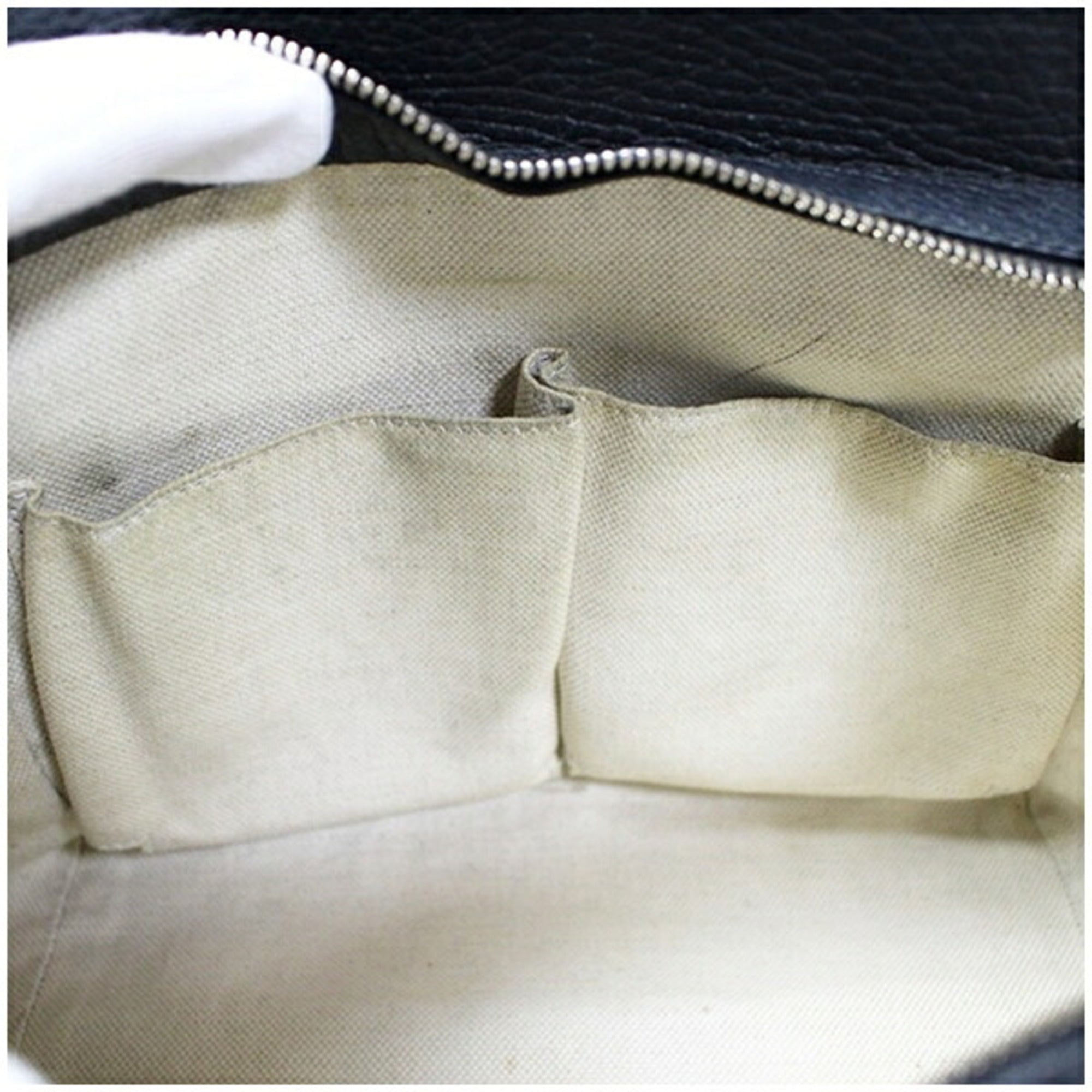 Gucci Dark Navy Leather Handbag Shoulder Bag (Pre-Owned)