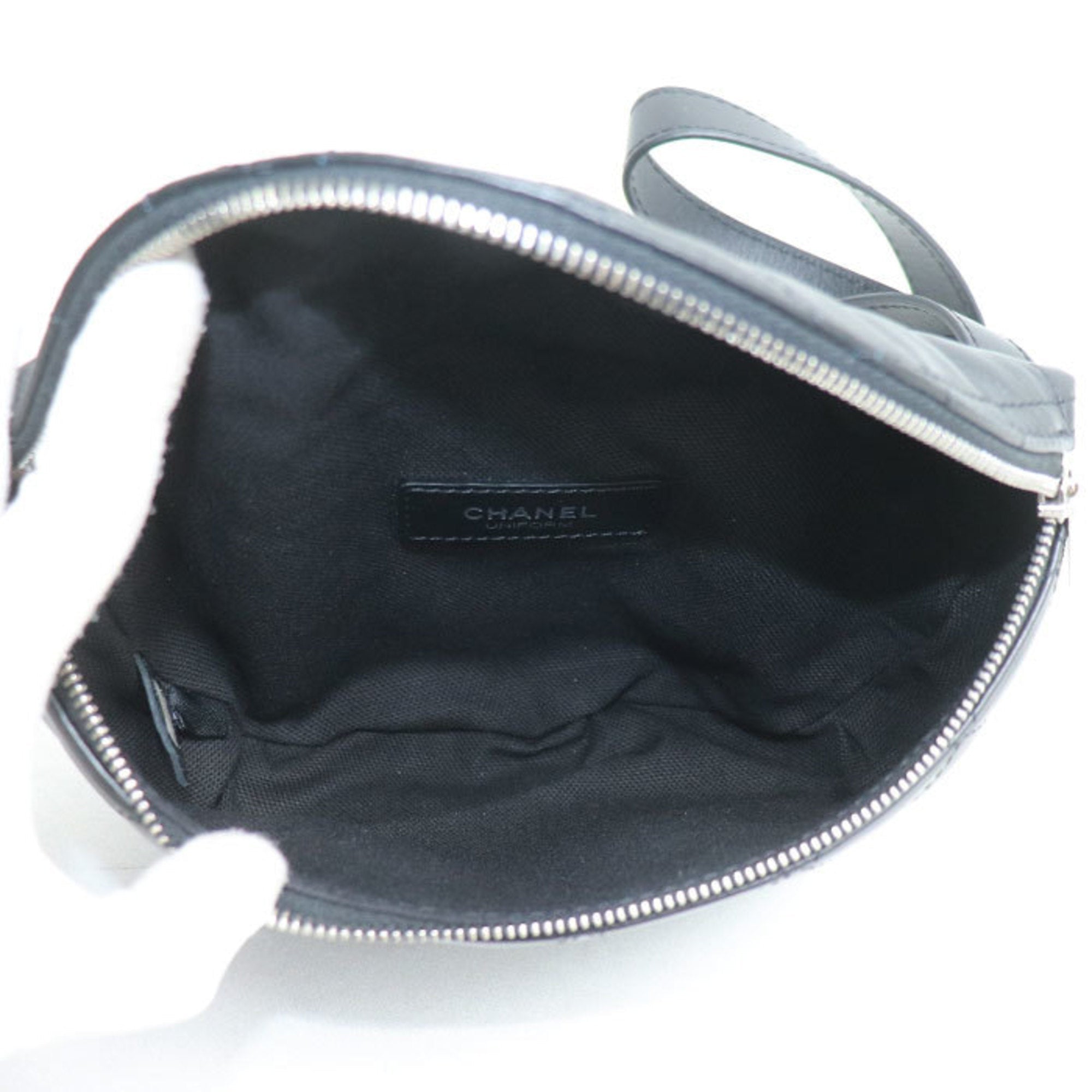 Chanel Black Leather Fanny Pack (Pre-Owned)
