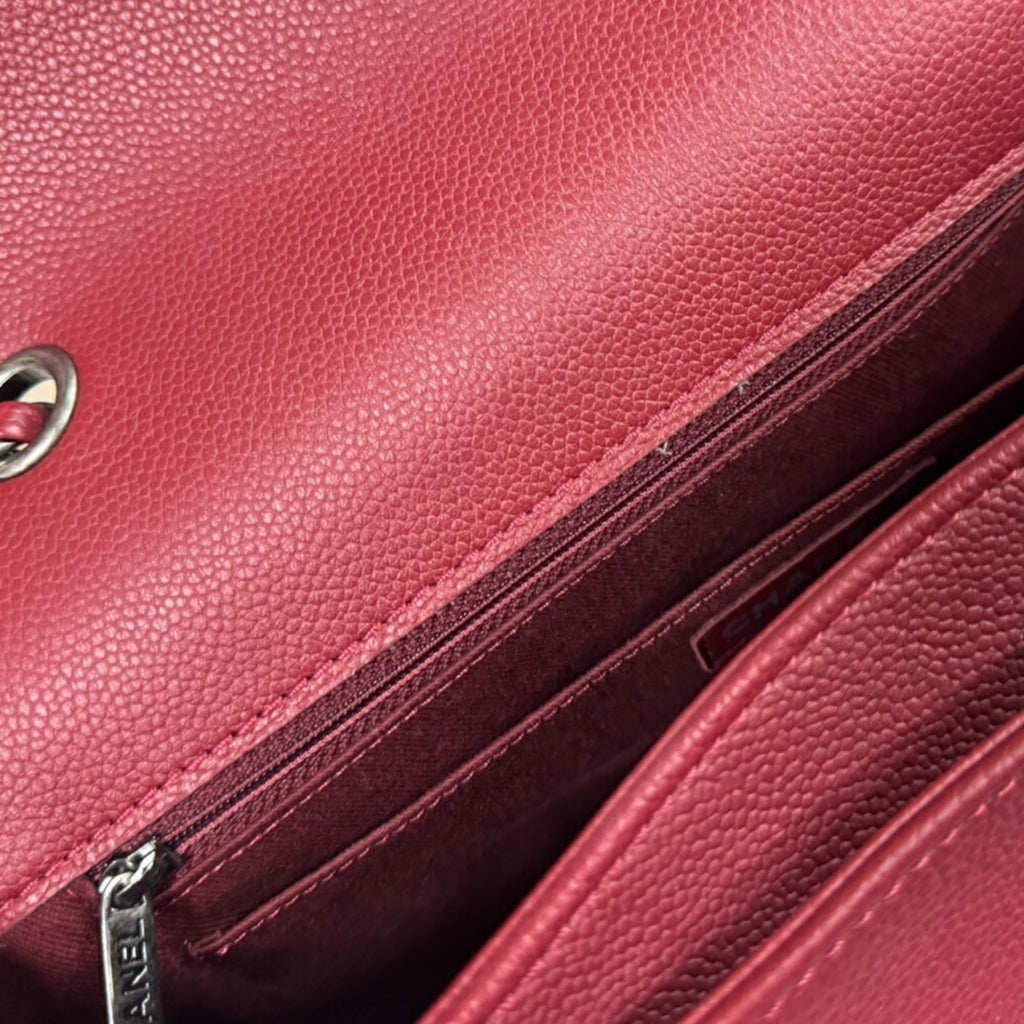 Chanel Matelasse Red Color Leather Shoulder Bag (Pre-Owned)