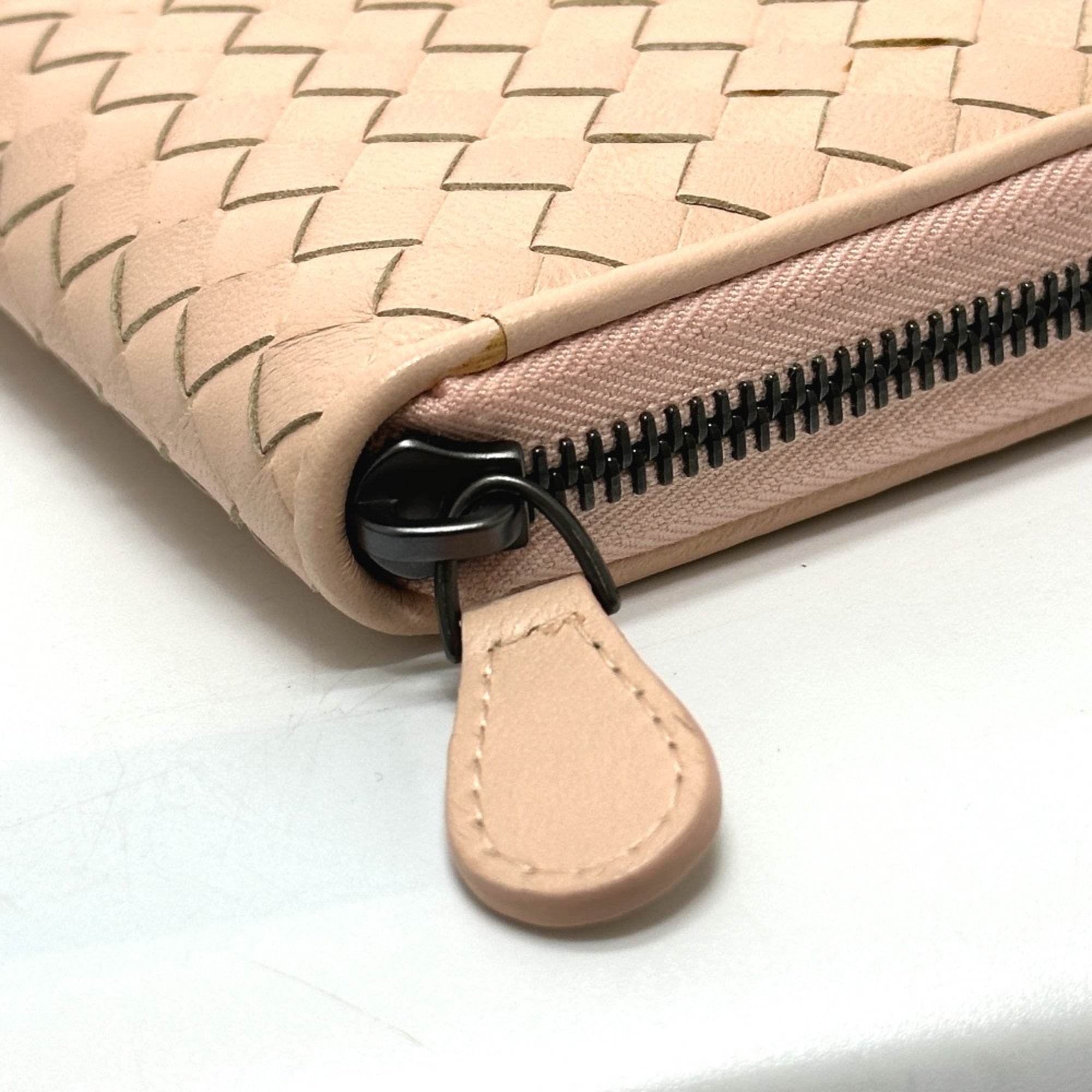 Bottega Veneta Pink Leather Long Wallet (Bi-Fold) (Pre-Owned)