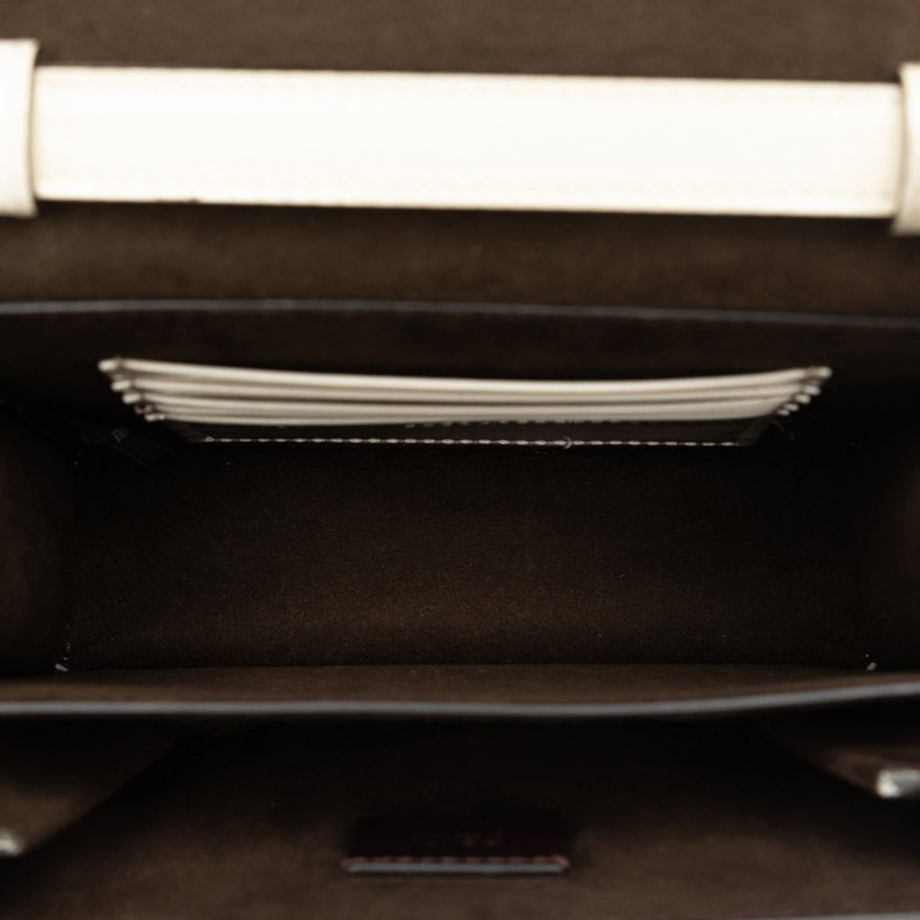 Fendi Ivory White Patent Leather Shoulder Bag (Pre-Owned)
