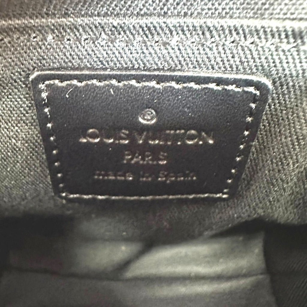 Louis Vuitton Brown Leather Pouch (Pre-Owned)
