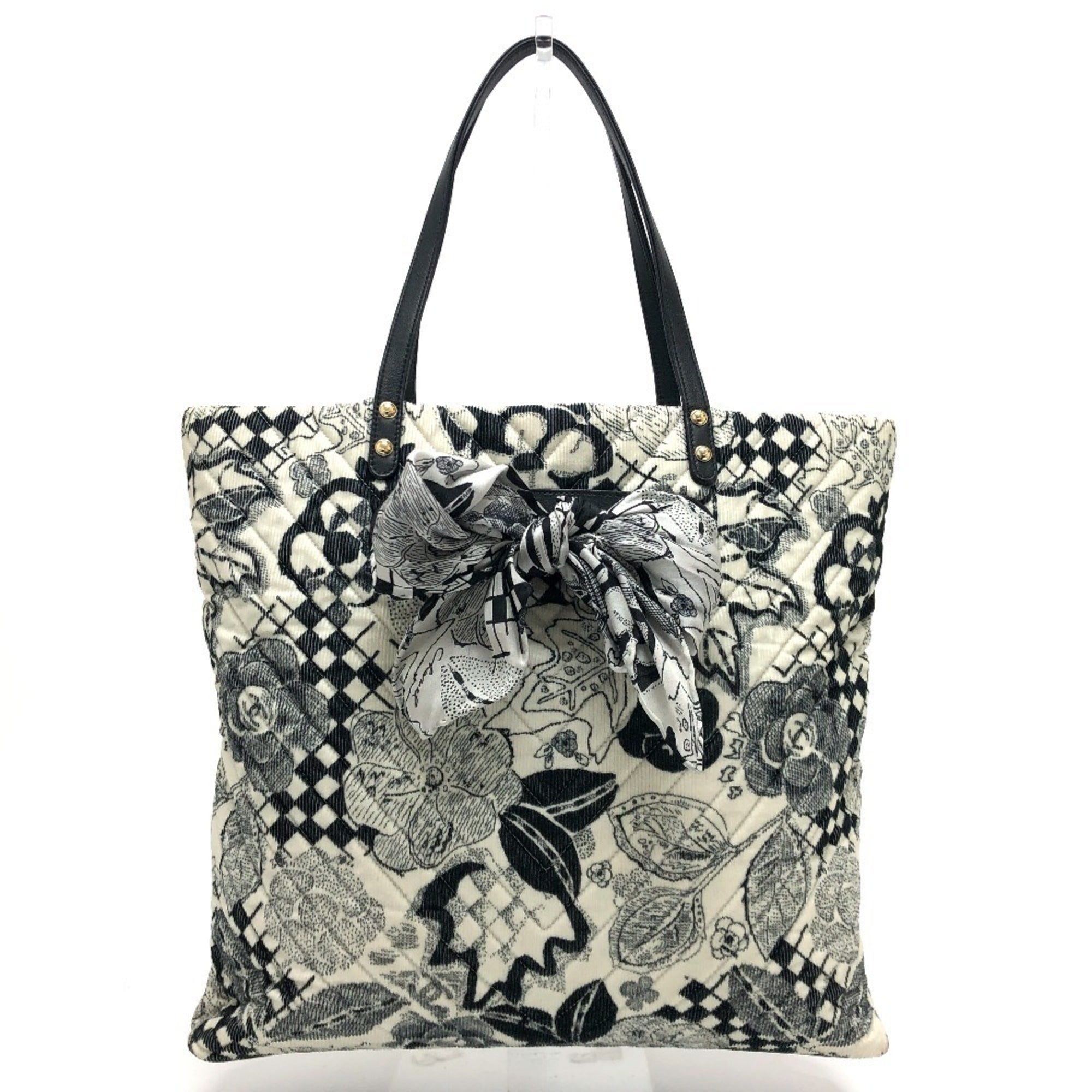 Chanel Black White Canvas Handbag Tote Bag (Pre-Owned)