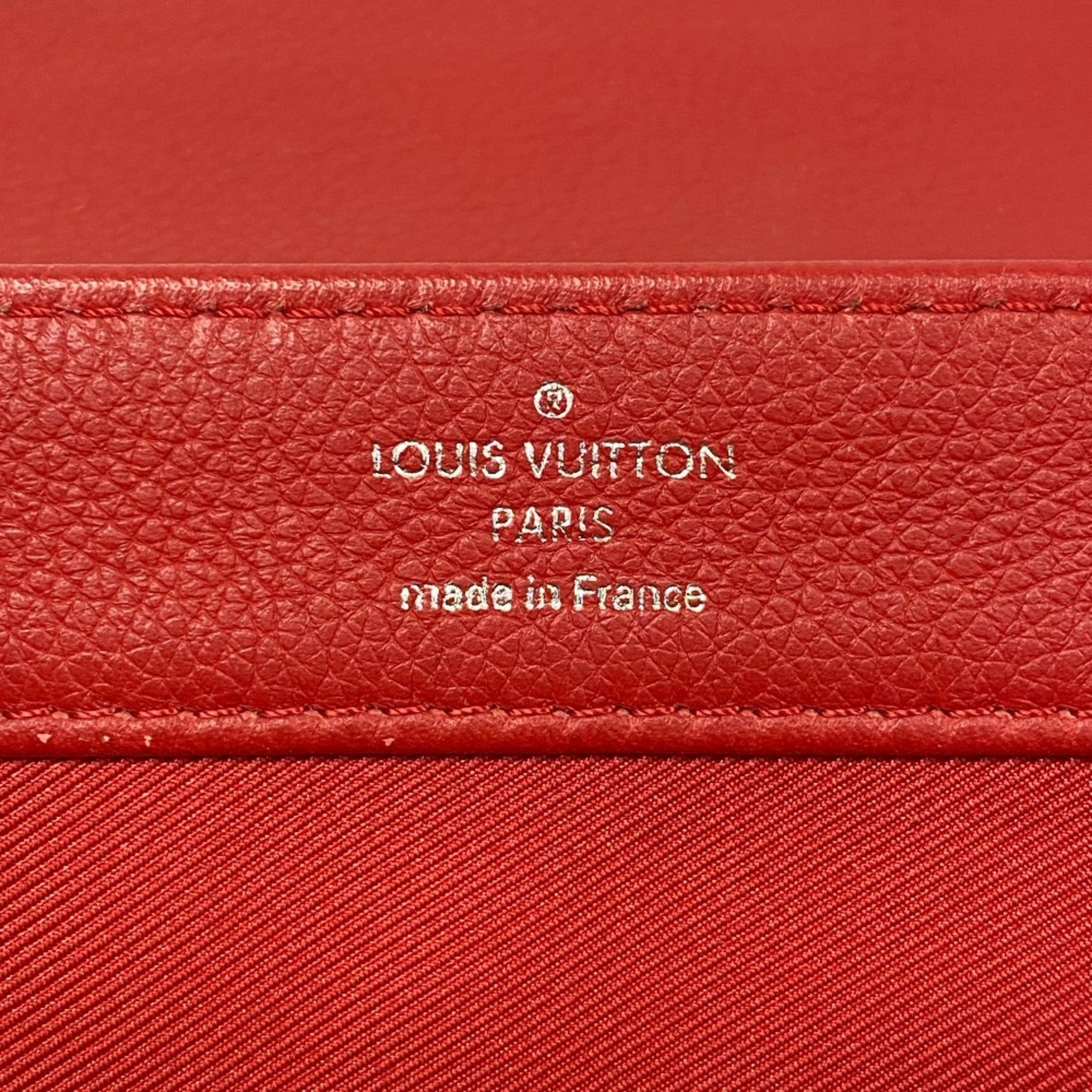 Louis Vuitton Red Color Leather Shoulder Bag (Pre-Owned)