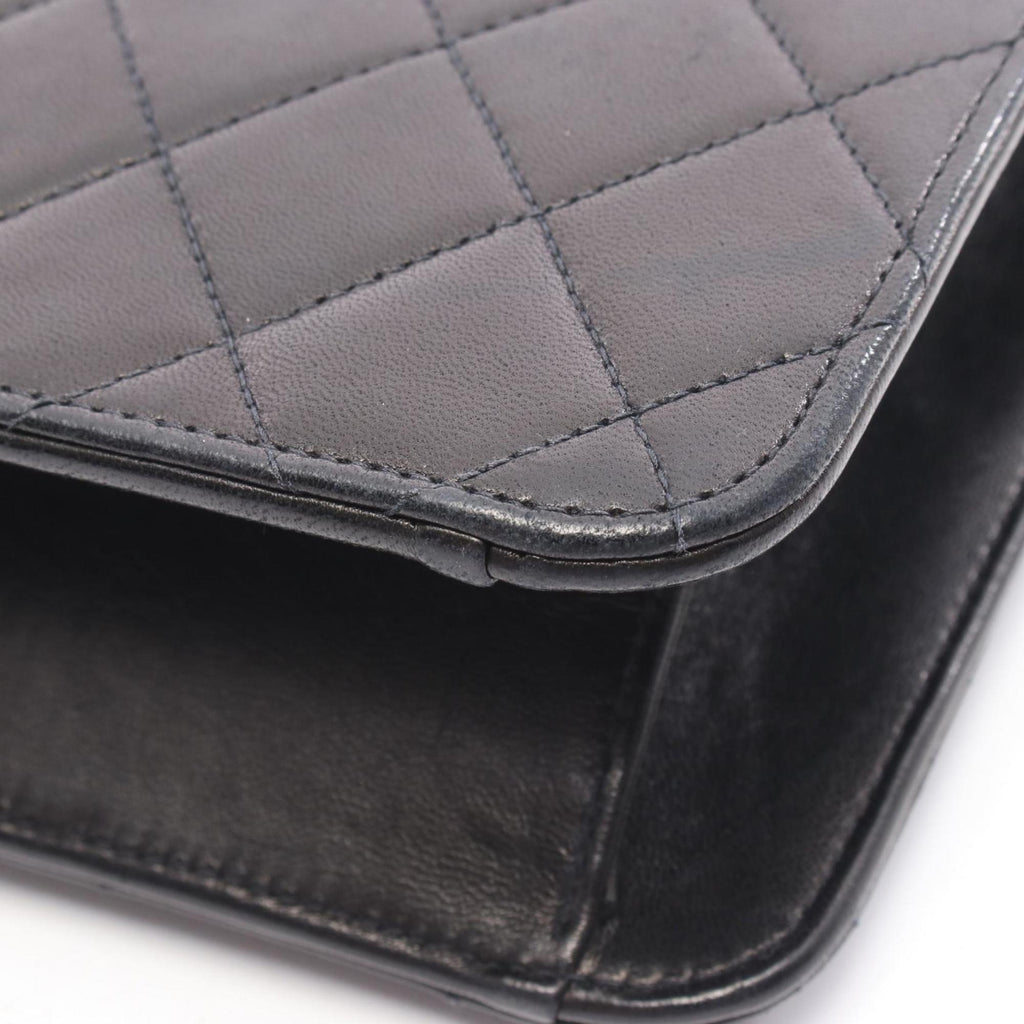 Chanel Black Leather Shoulder Bag (Pre-Owned)