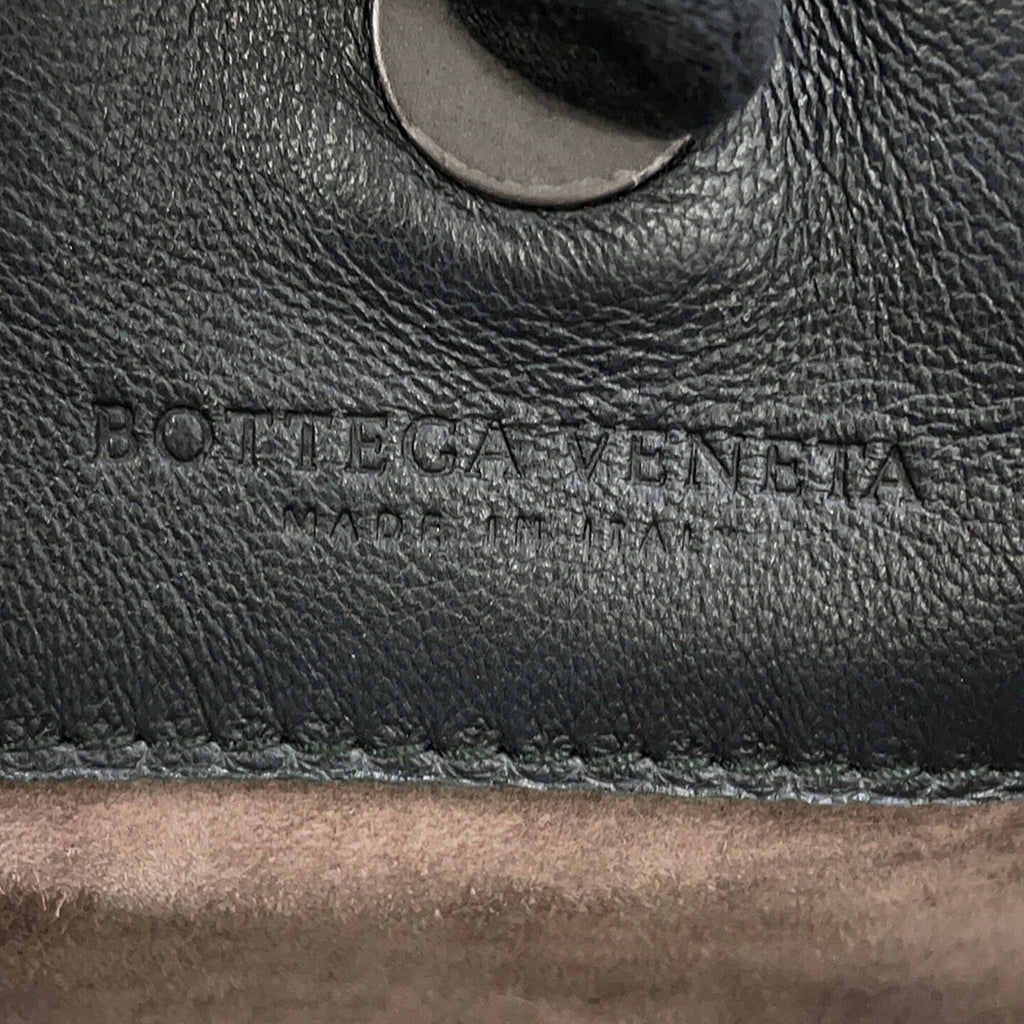 Bottega Veneta Intrecciato Black Leather Handbag (Pre-Owned)