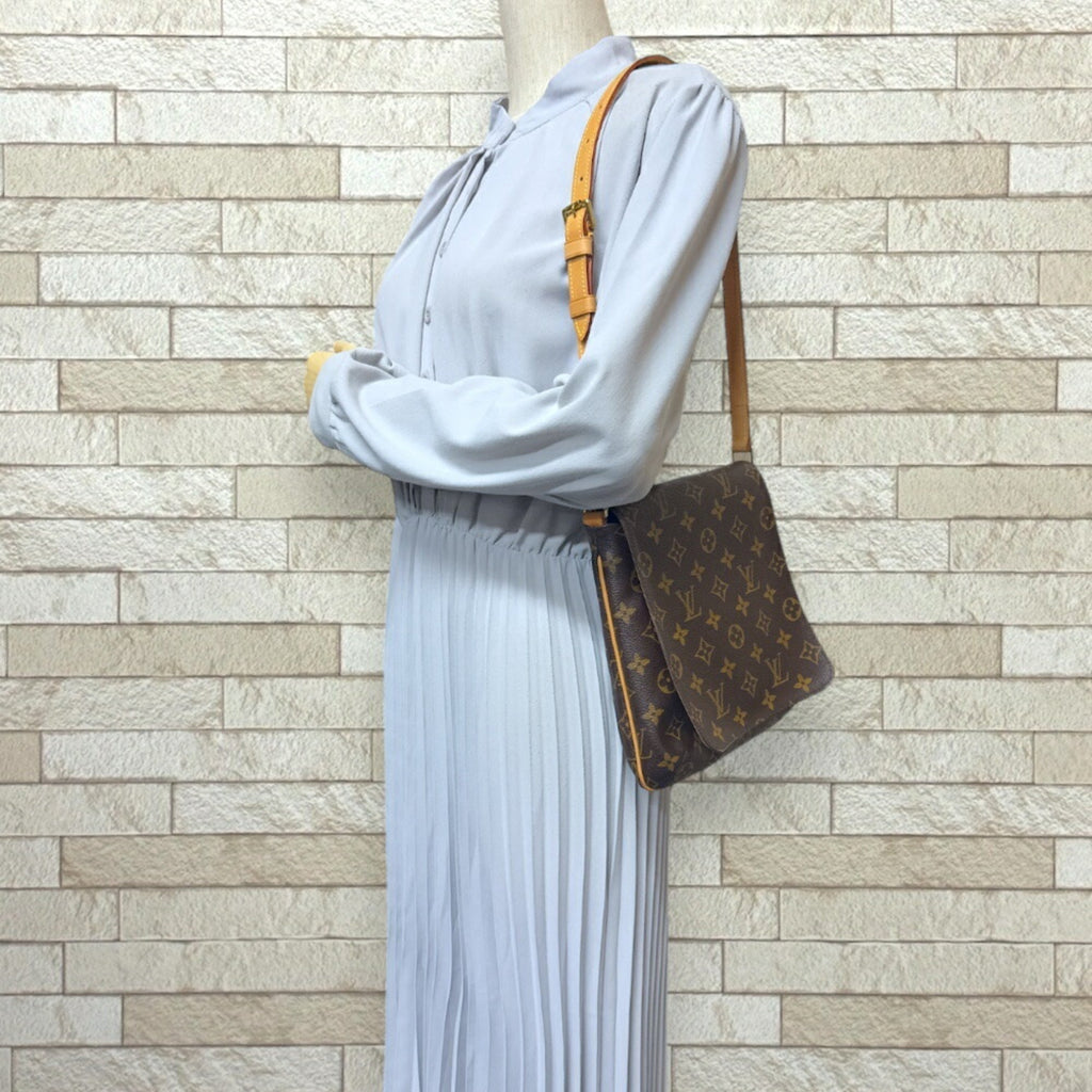 Louis Vuitton Monogram Brown Monogram Shoulder Bag (Pre-Owned)