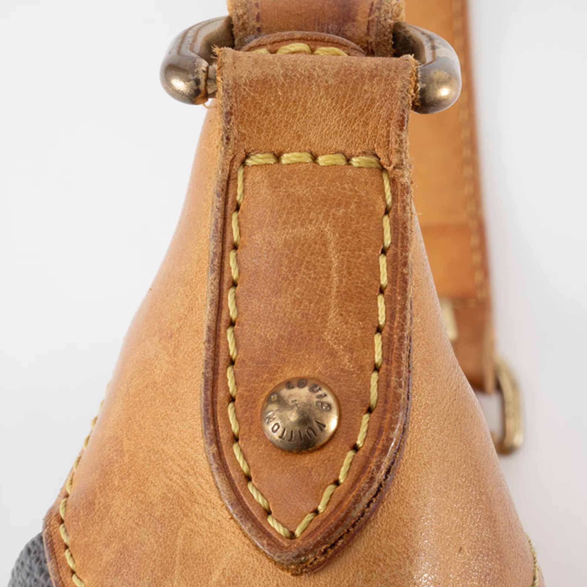 Louis Vuitton Brown Monogram Canvas Shoulder Bag (Pre-Owned)