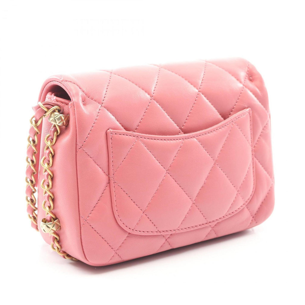 Chanel Pink Leather Shoulder Bag (Pre-Owned)