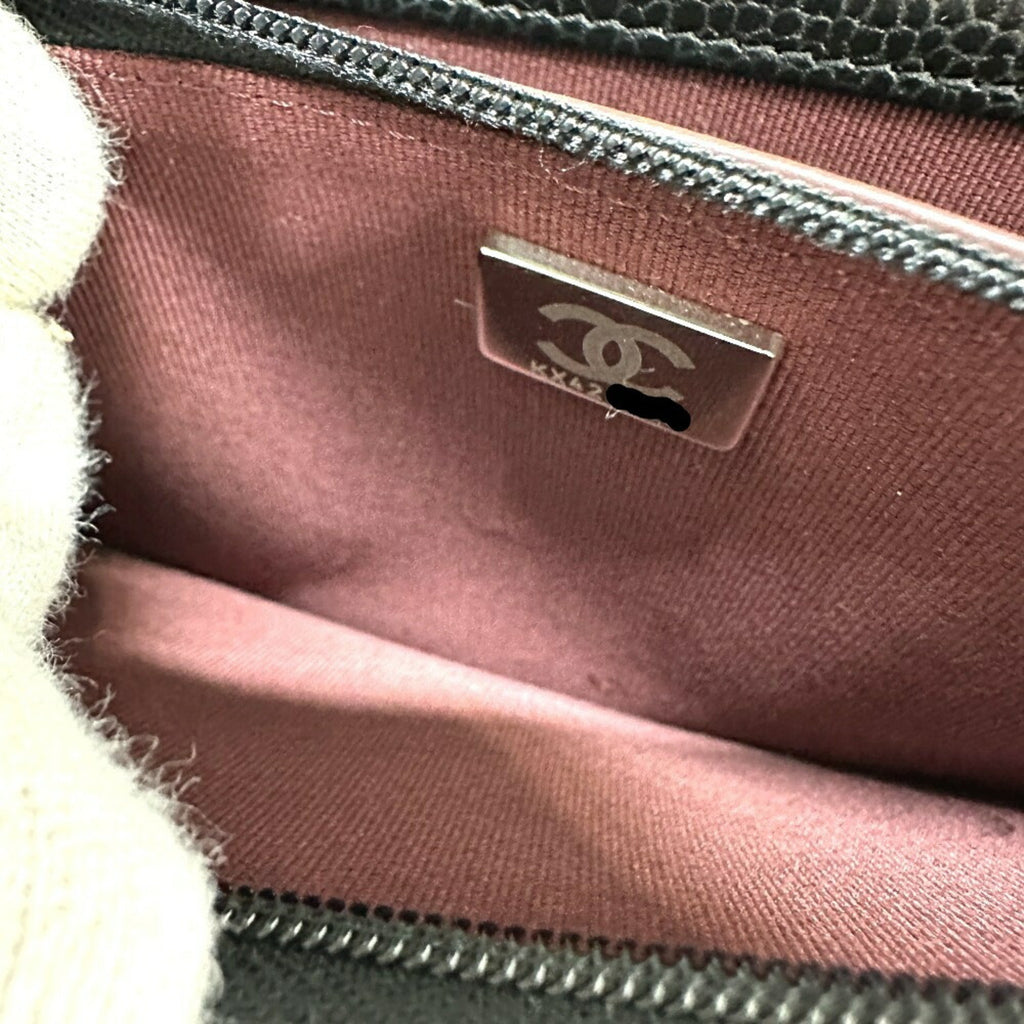 Chanel Black Caviar Leather Shoulder Bag (Pre-Owned)