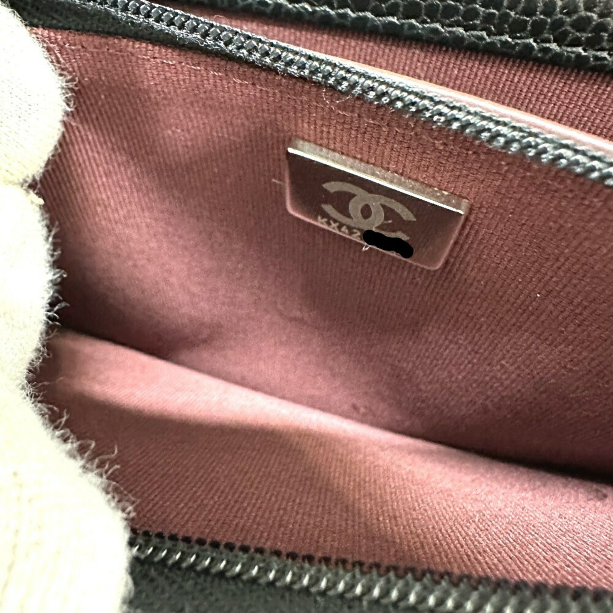 Chanel Black Caviar Leather Shoulder Bag (Pre-Owned)
