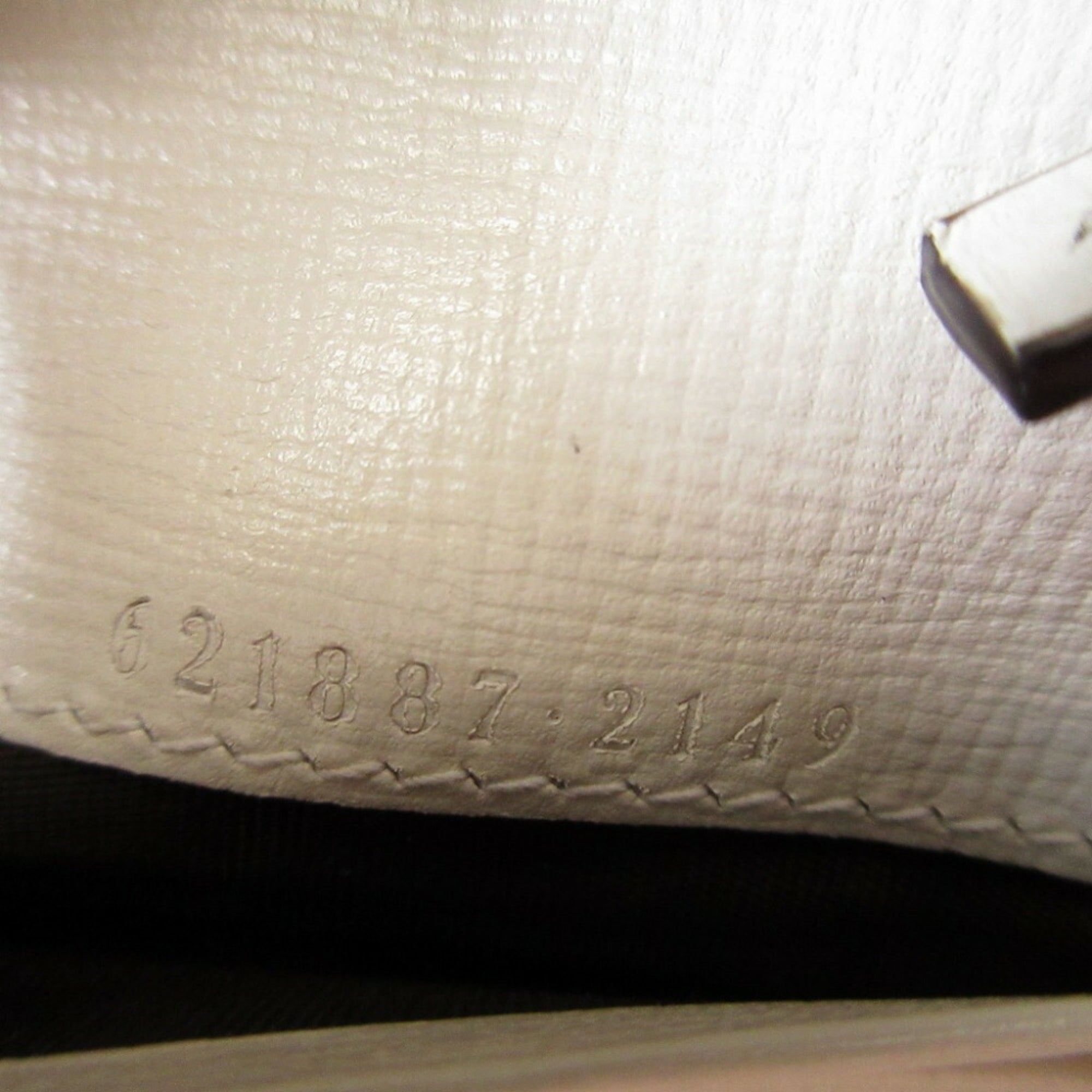 Gucci Beige White Gg Supreme Leather Wallet (Bi-Fold) (Pre-Owned)