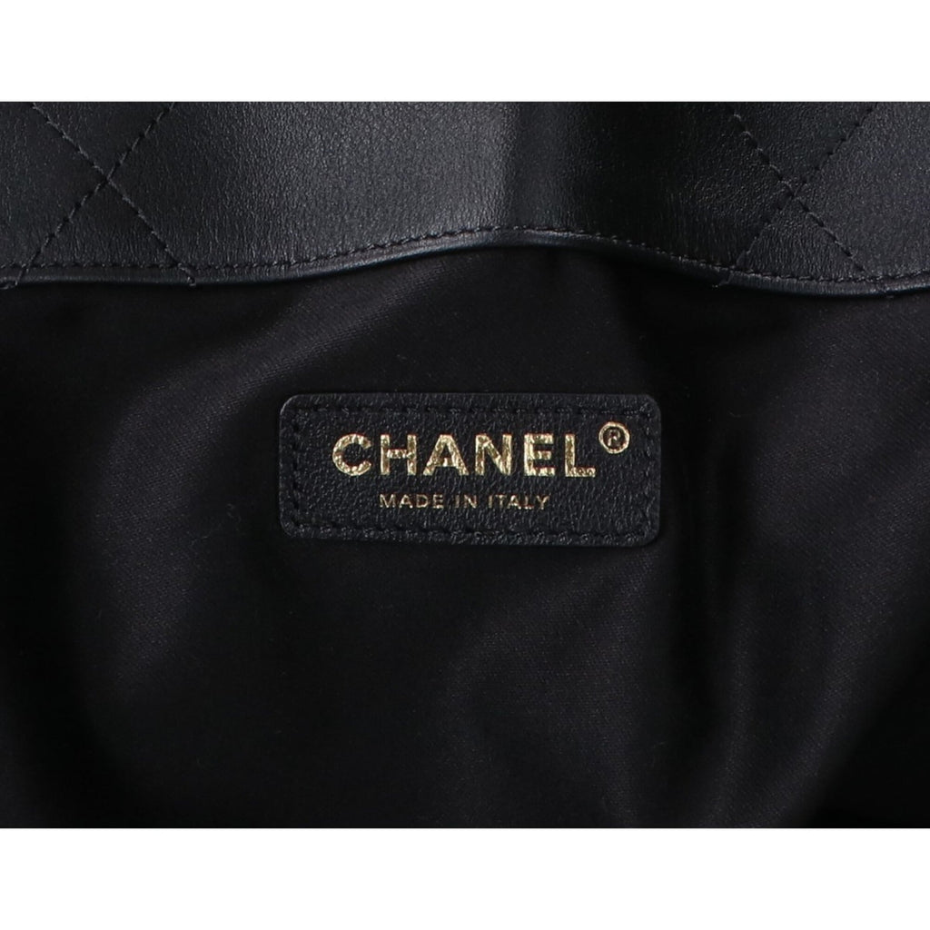 Chanel Black Leather Tote Bag (Pre-Owned)