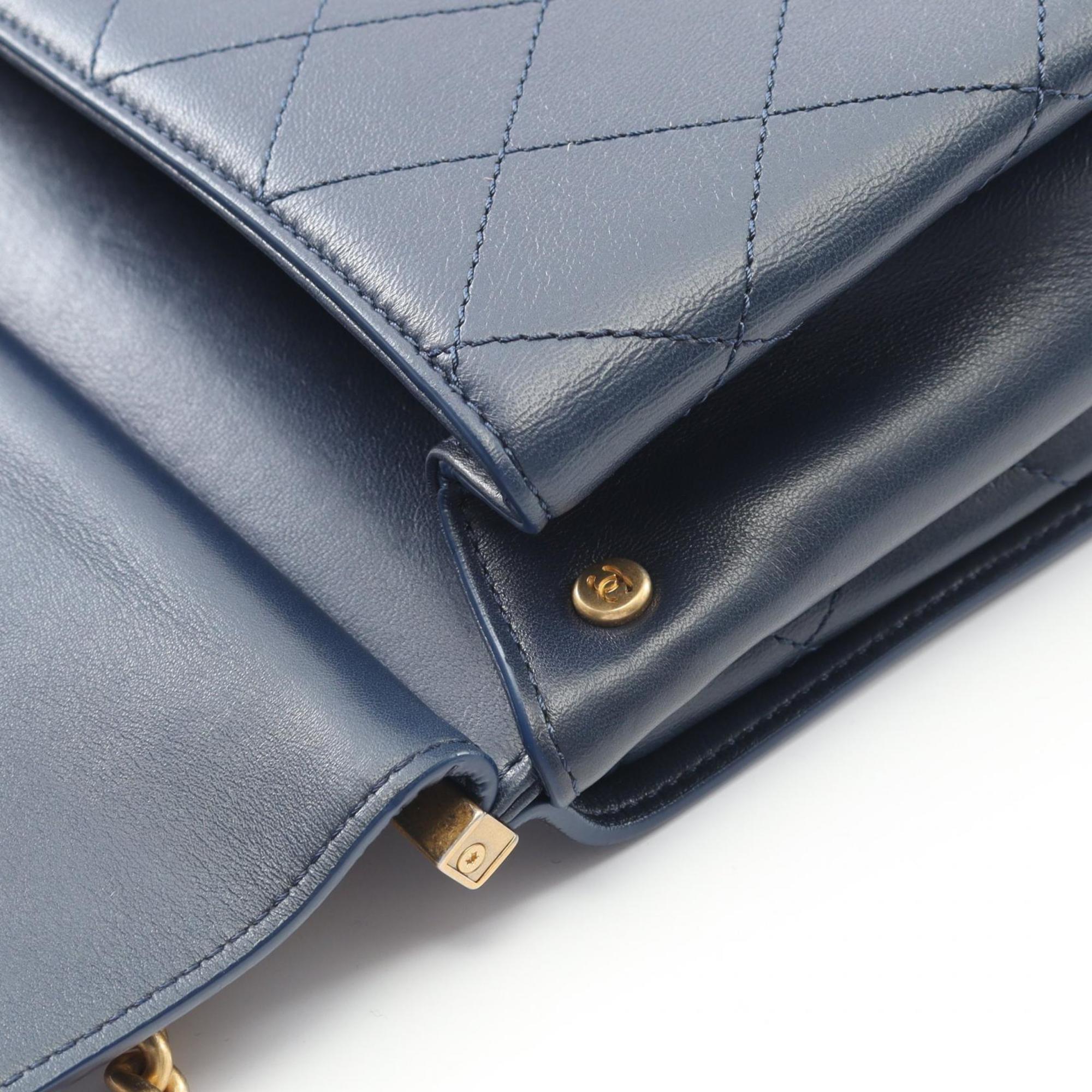 Chanel Navy Leather Shoulder Bag (Pre-Owned)