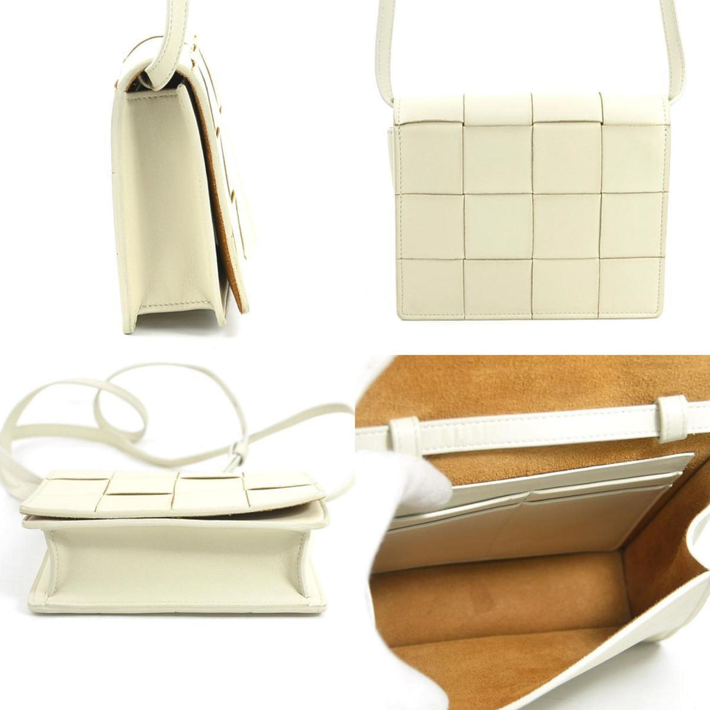 Bottega Veneta Ivory Leather Shoulder Bag (Pre-Owned)