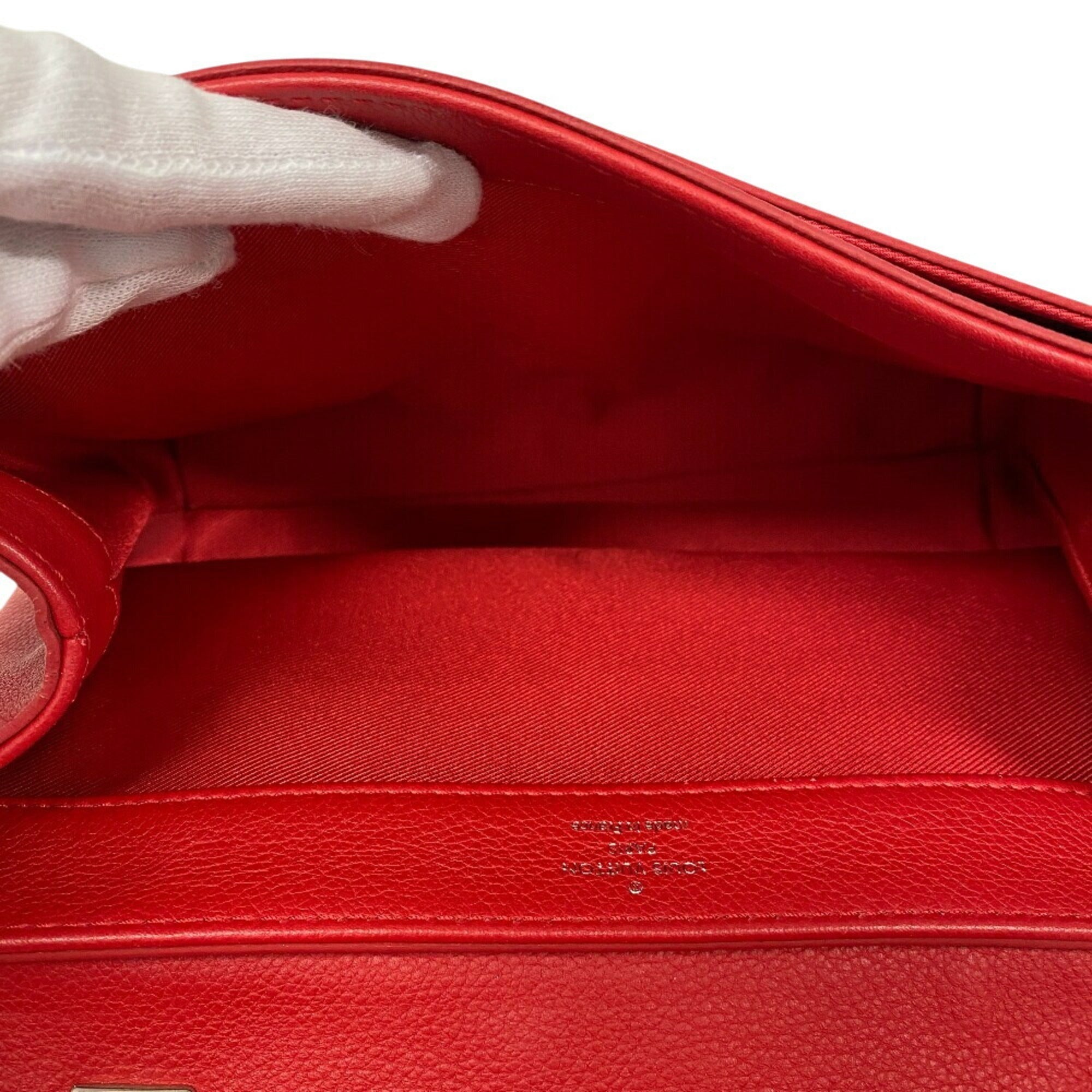 Louis Vuitton Red Color Leather Shoulder Bag (Pre-Owned)