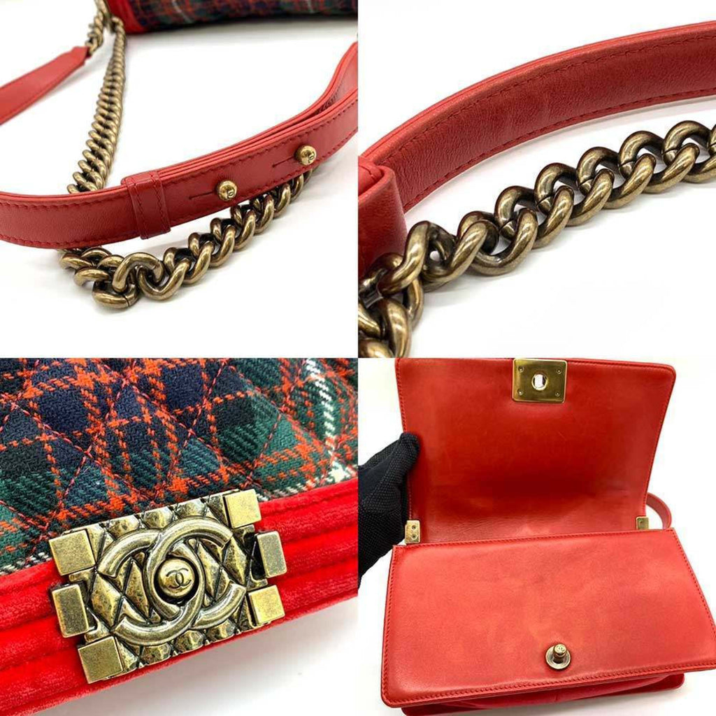 Chanel Green Red Color Canvas Shoulder Bag (Pre-Owned)