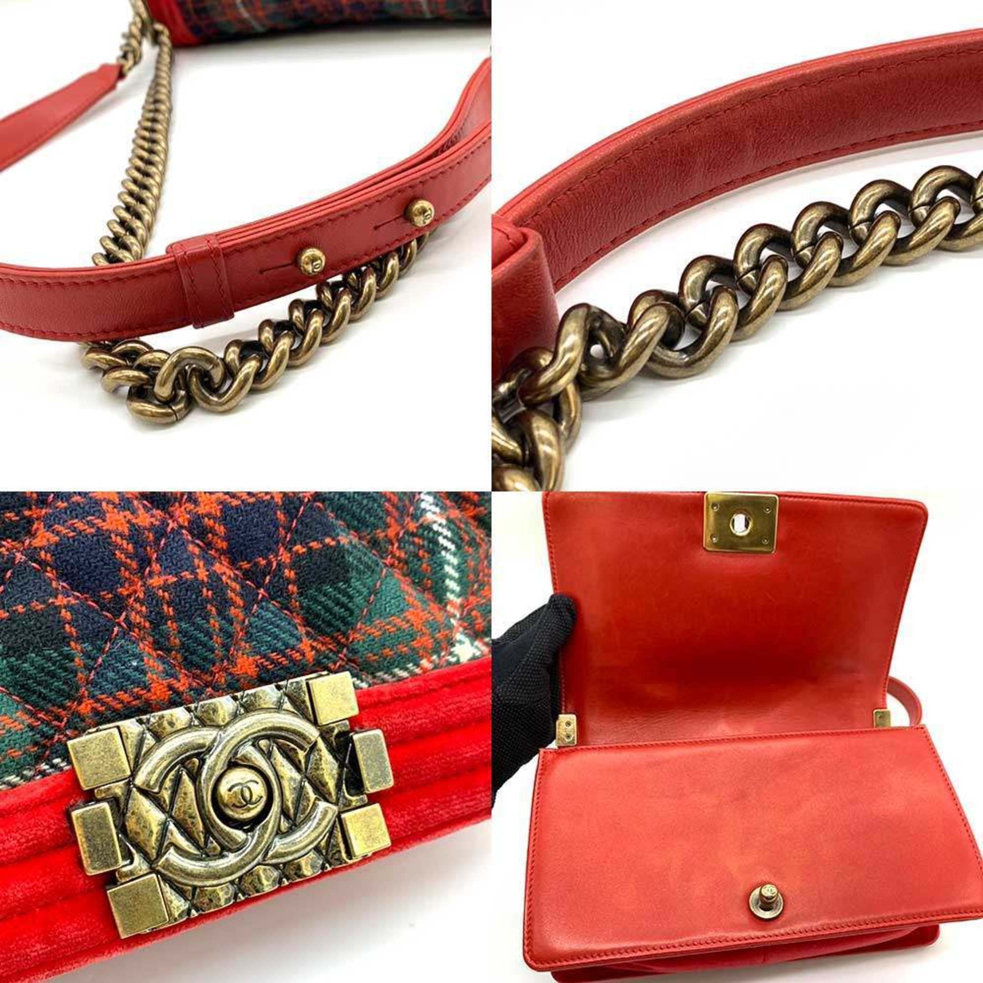 Chanel Green Red Color Canvas Shoulder Bag (Pre-Owned)