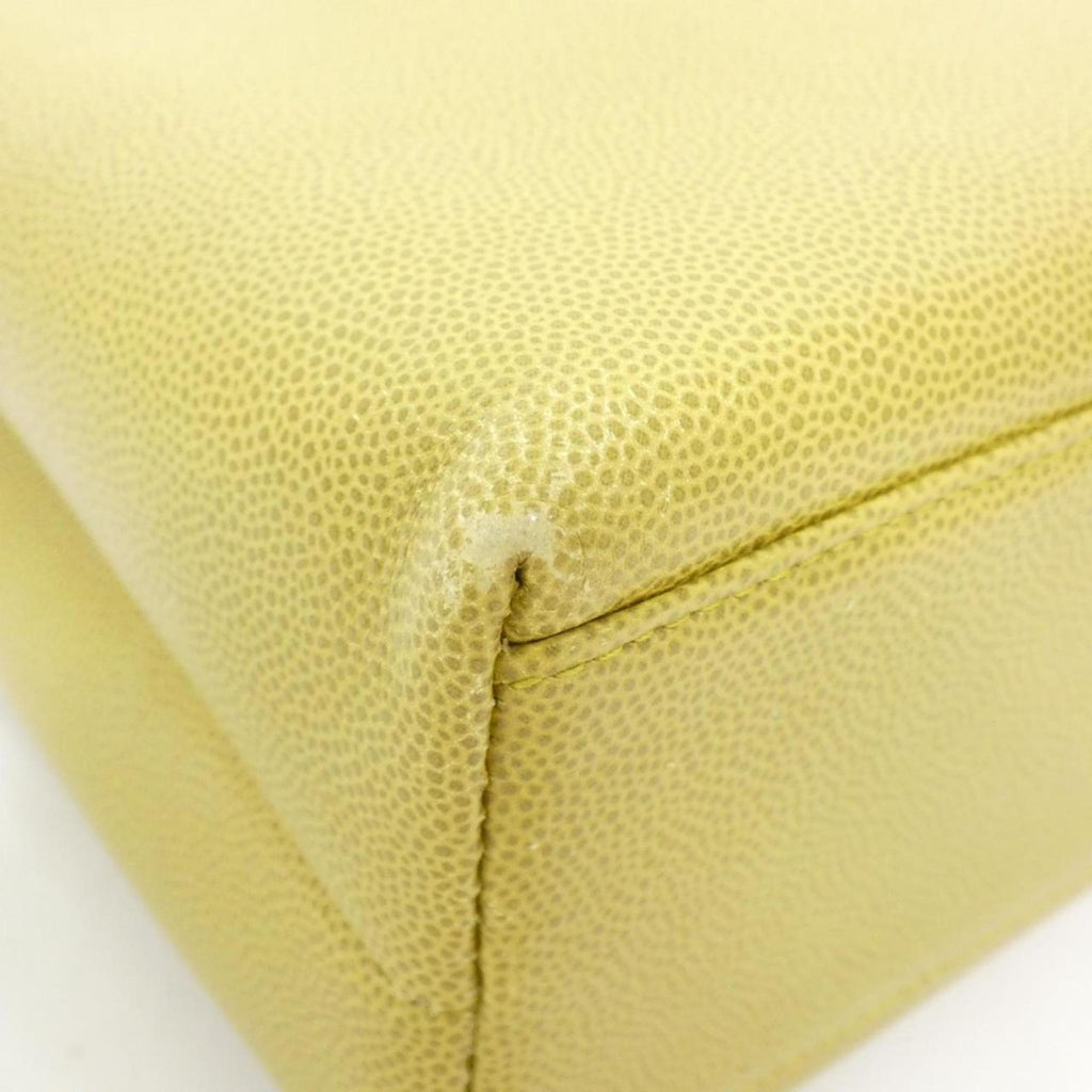 Chanel Green Grained Calfskin Handbag (Pre-Owned)