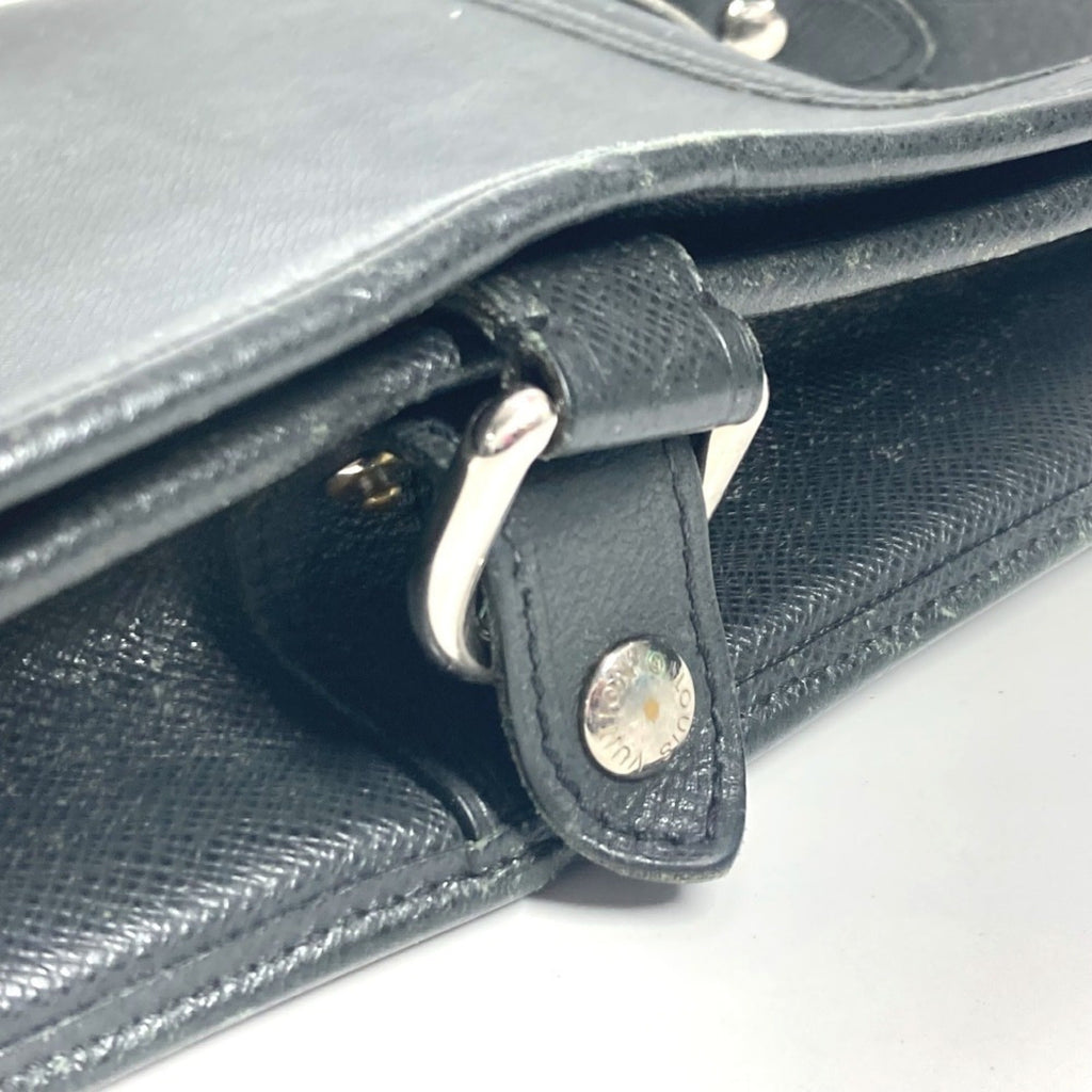 Louis Vuitton Ardoise Black Taiga Leather Shoulder Bag (Pre-Owned)