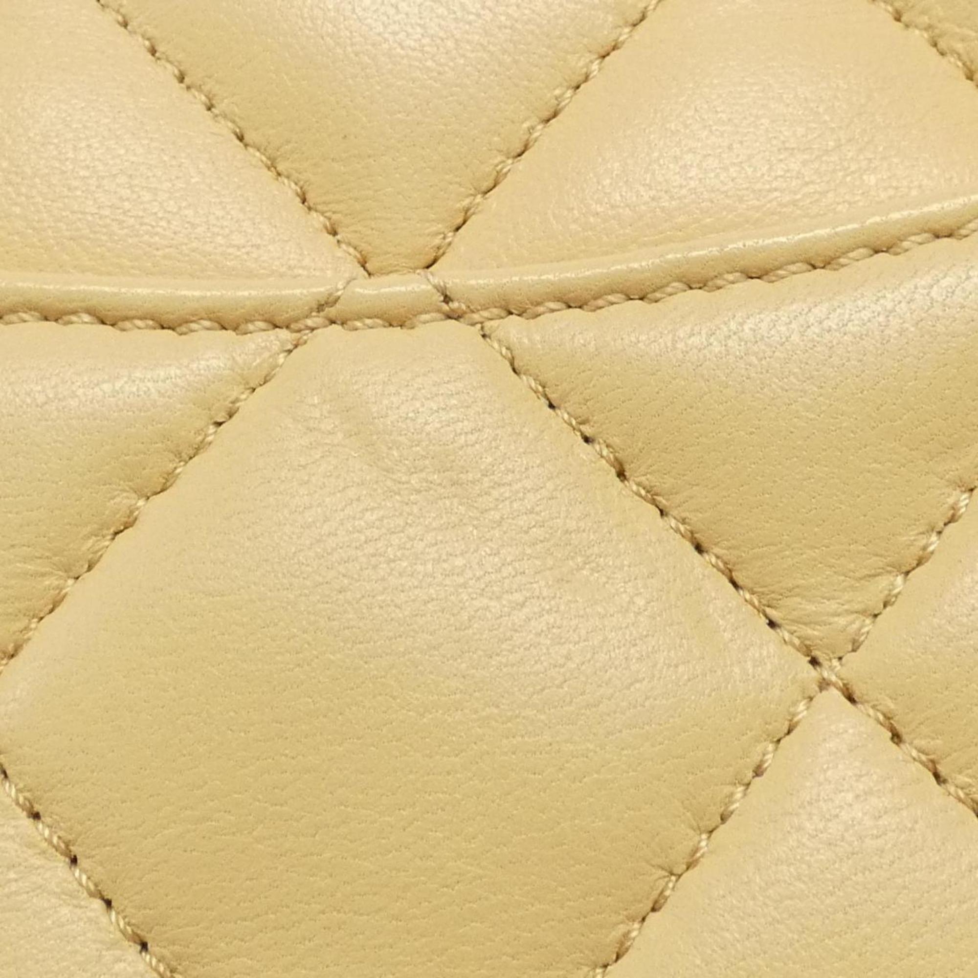 Chanel Beige Leather Shoulder Bag (Pre-Owned)