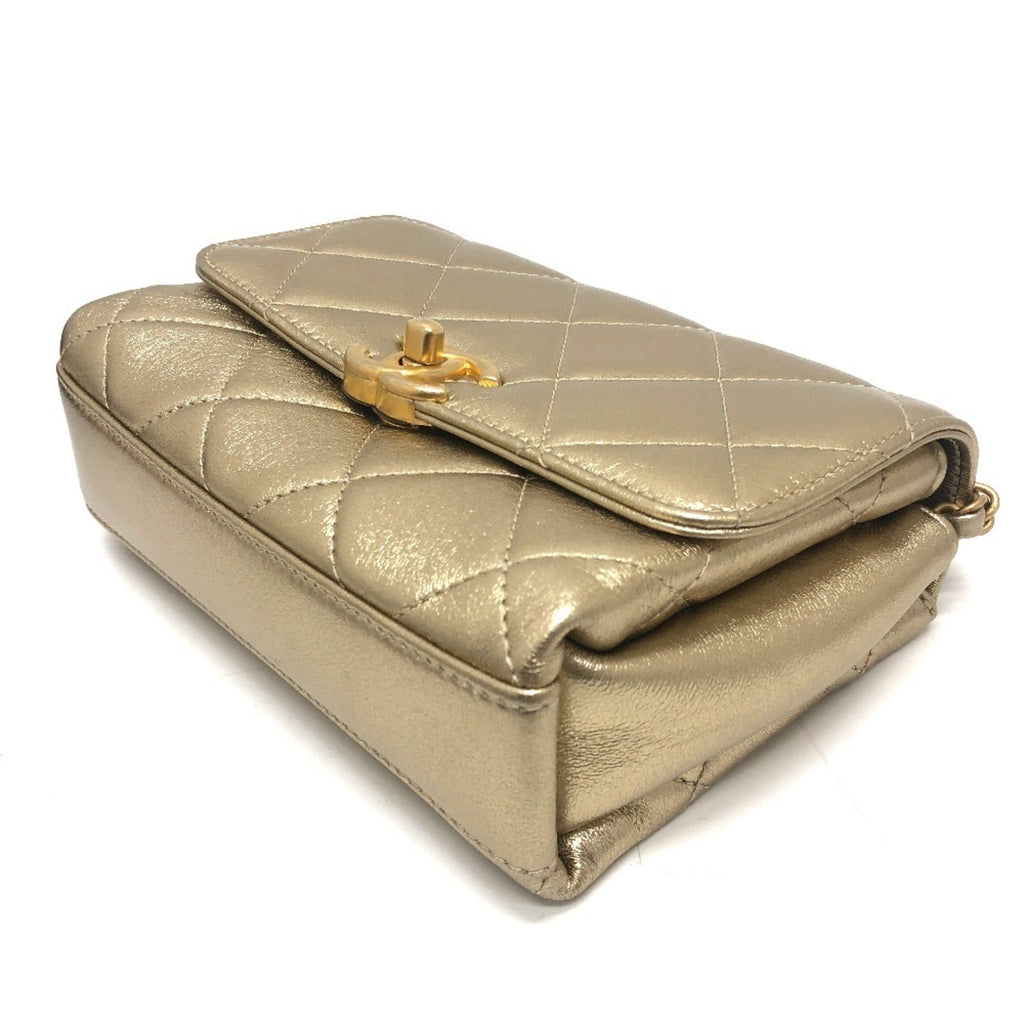 Chanel Matelasse Gold Leather Handbag Shoulder Bag (Pre-Owned)