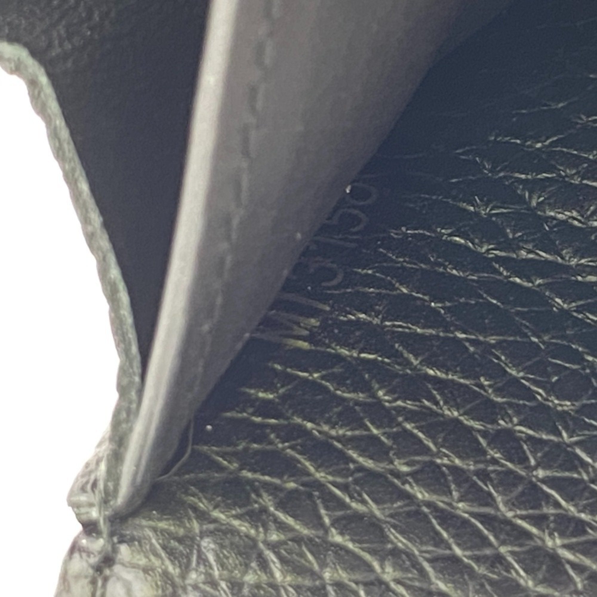 Louis Vuitton Black Leather Long Wallet (Bi-Fold) (Pre-Owned)