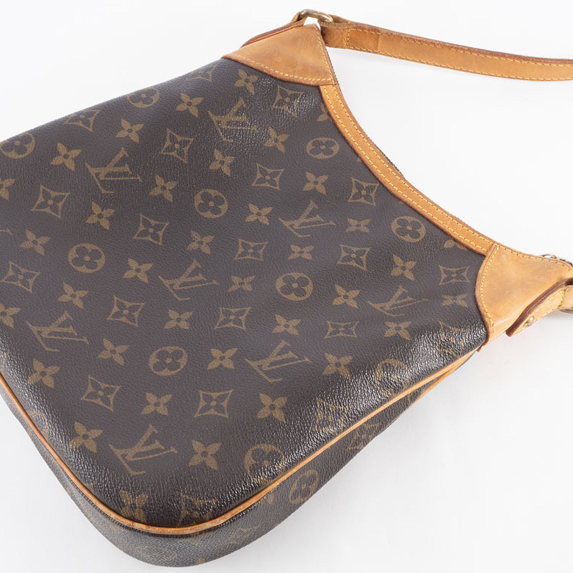 Louis Vuitton Brown Monogram Canvas Shoulder Bag (Pre-Owned)