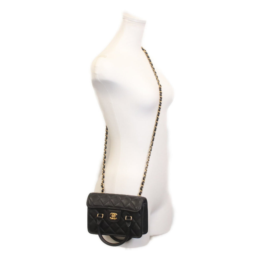 Chanel Black Leather Shoulder Bag (Pre-Owned)