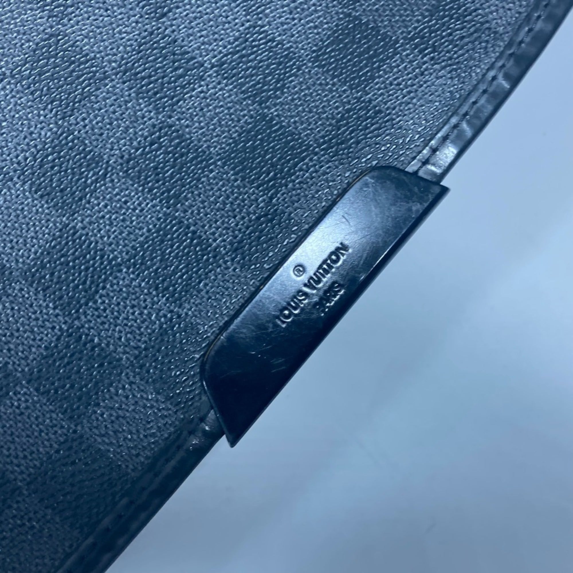Louis Vuitton Black Damier Graphite Messenger Bag Shoulder Bag (Pre-Owned)
