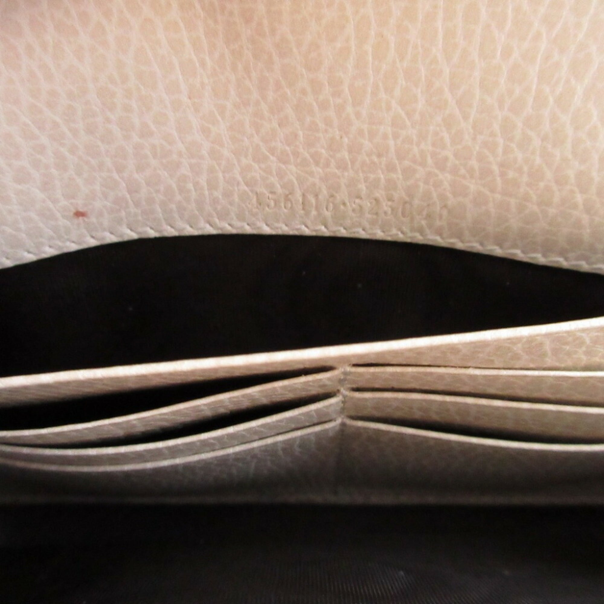 Gucci Beige Ivory Gg Canvas Leather Long Wallet (Bi-Fold) (Pre-Owned)