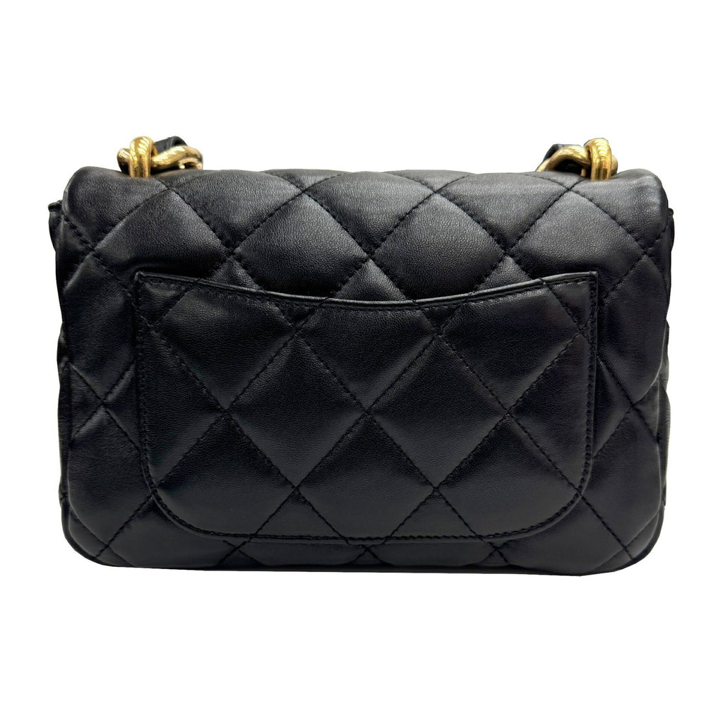 Chanel Black Shoulder Bag (Pre-Owned)