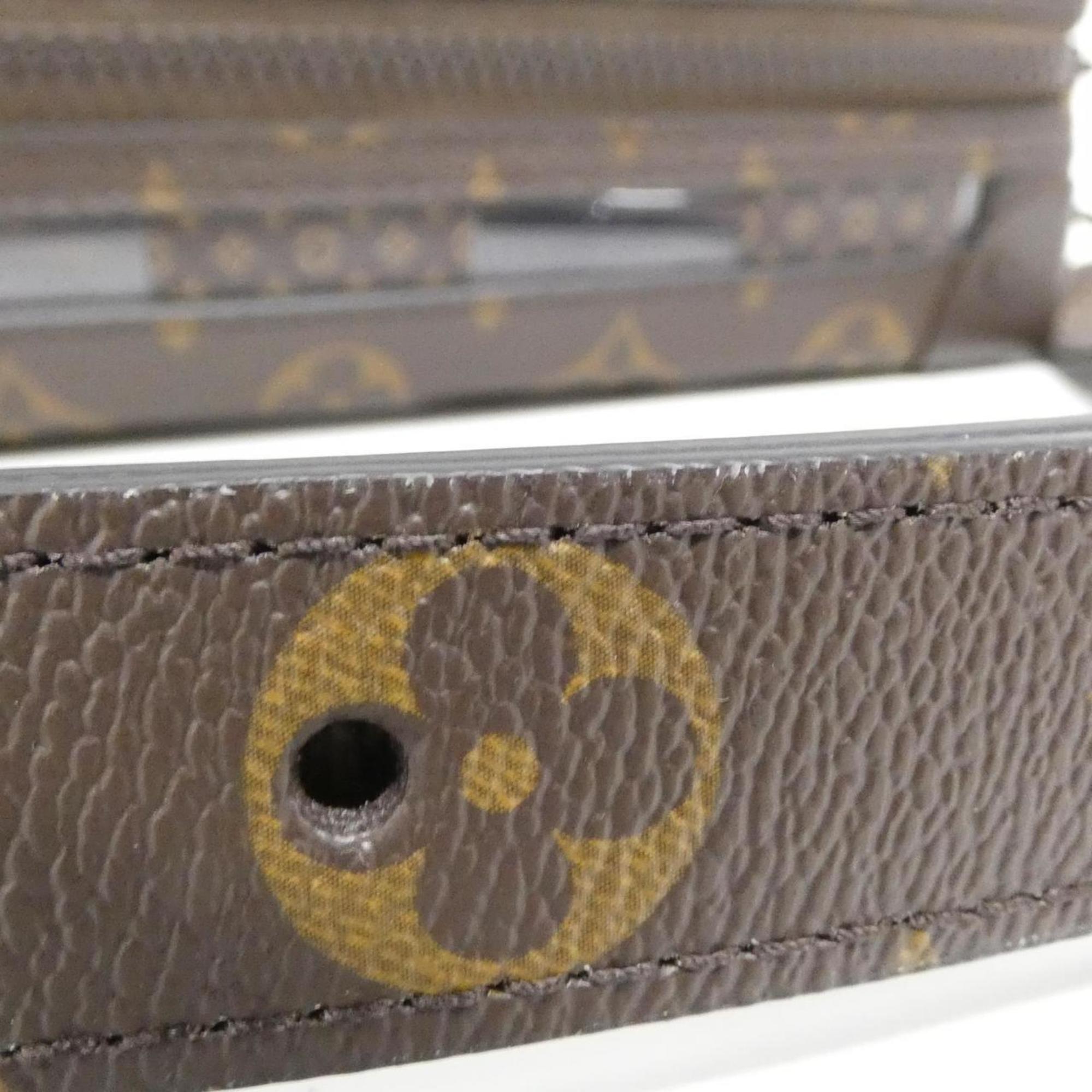 Louis Vuitton Marron Coated Canvas Shoulder Bag (Pre-Owned)