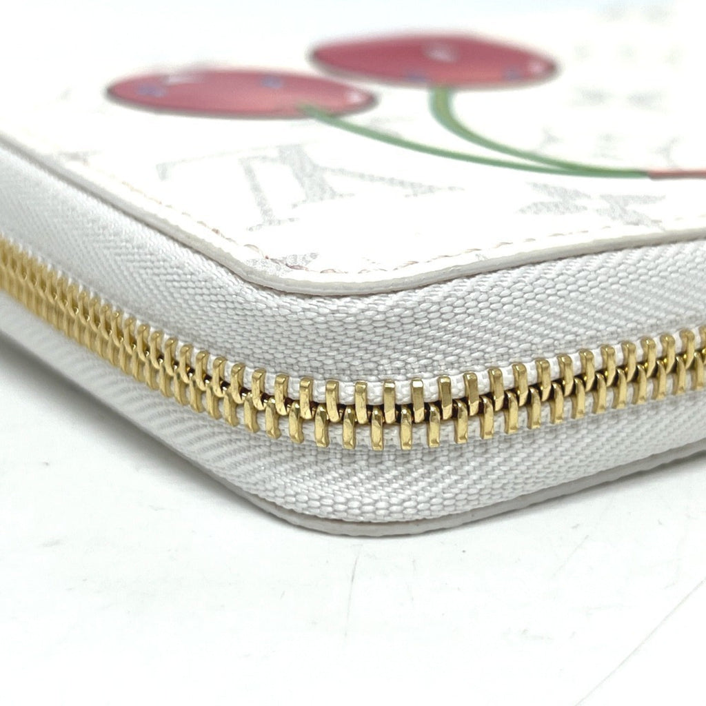 Louis Vuitton Monogram White Monogram Long Wallet (Bi-Fold) (Pre-Owned)