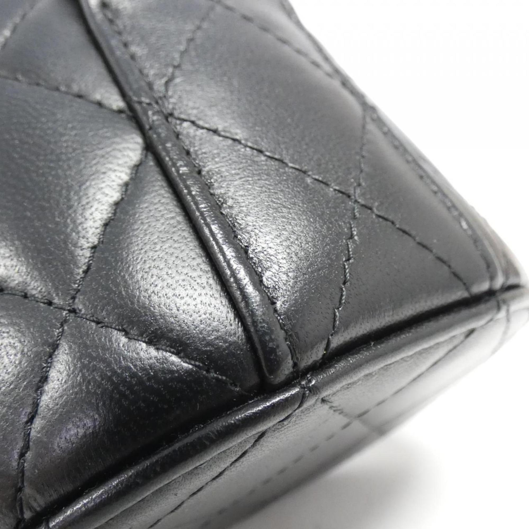 Chanel Black Leather Shoulder Bag (Pre-Owned)
