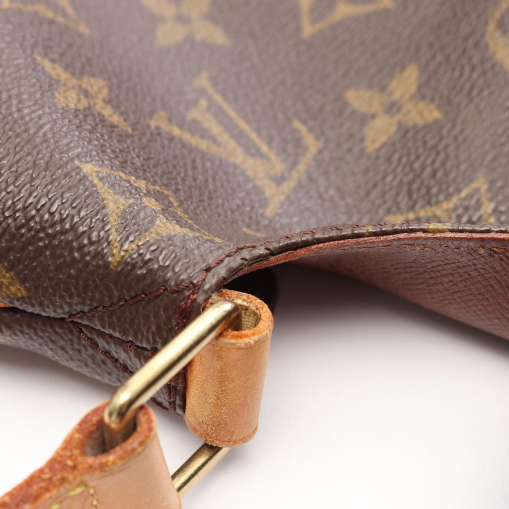 Louis Vuitton Brown Monogram Monogram Shoulder Bag (Pre-Owned)