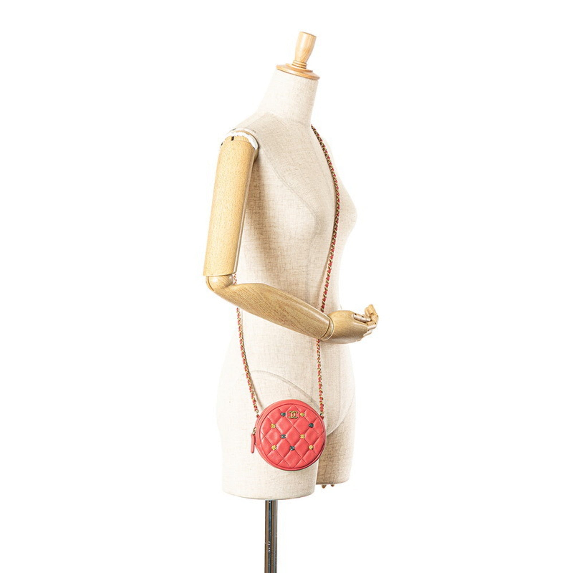 Chanel Red Color Leather Shoulder Bag (Pre-Owned)
