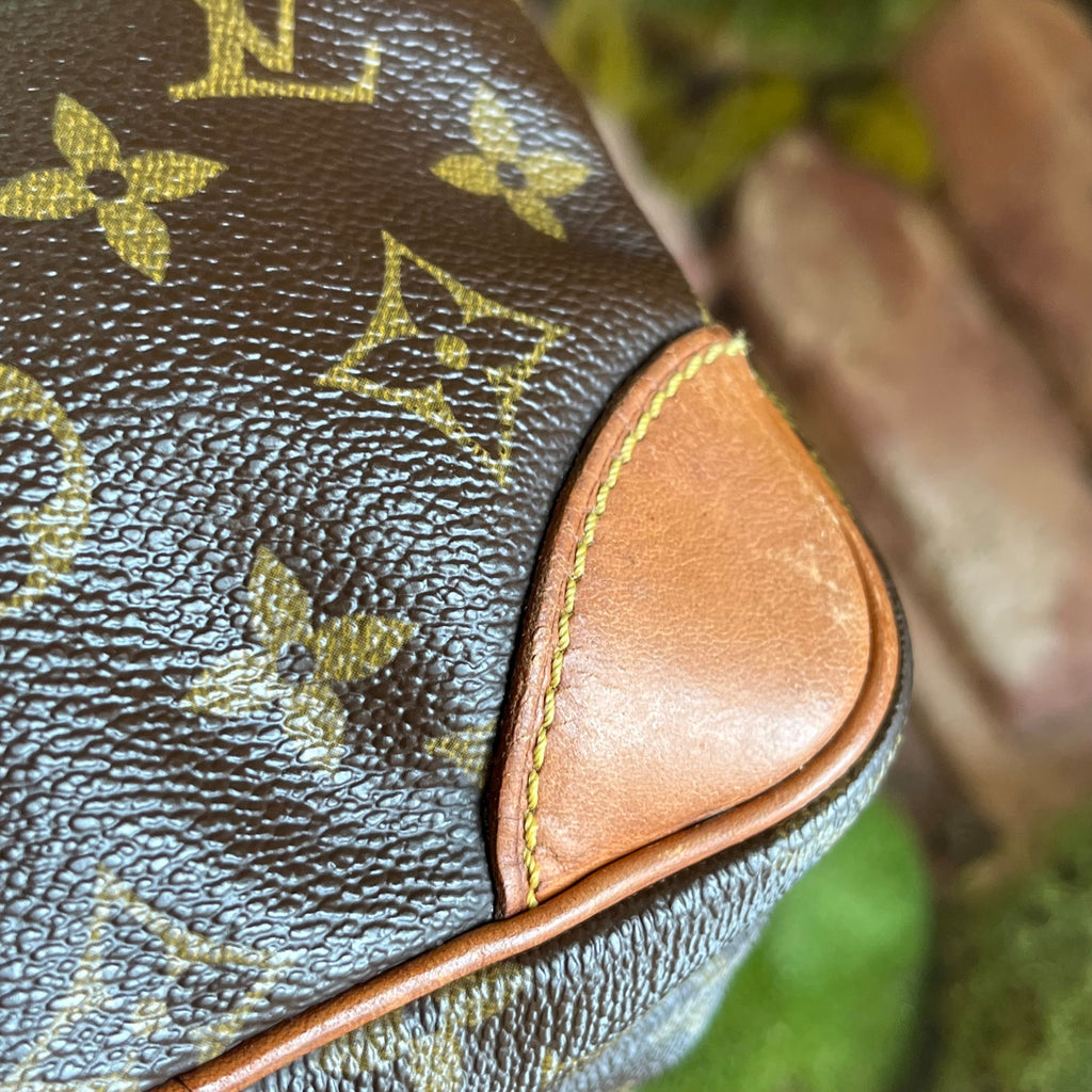 LOUIS VUITTON Amazone Vintage Brown Monogram Canvas Crossbody