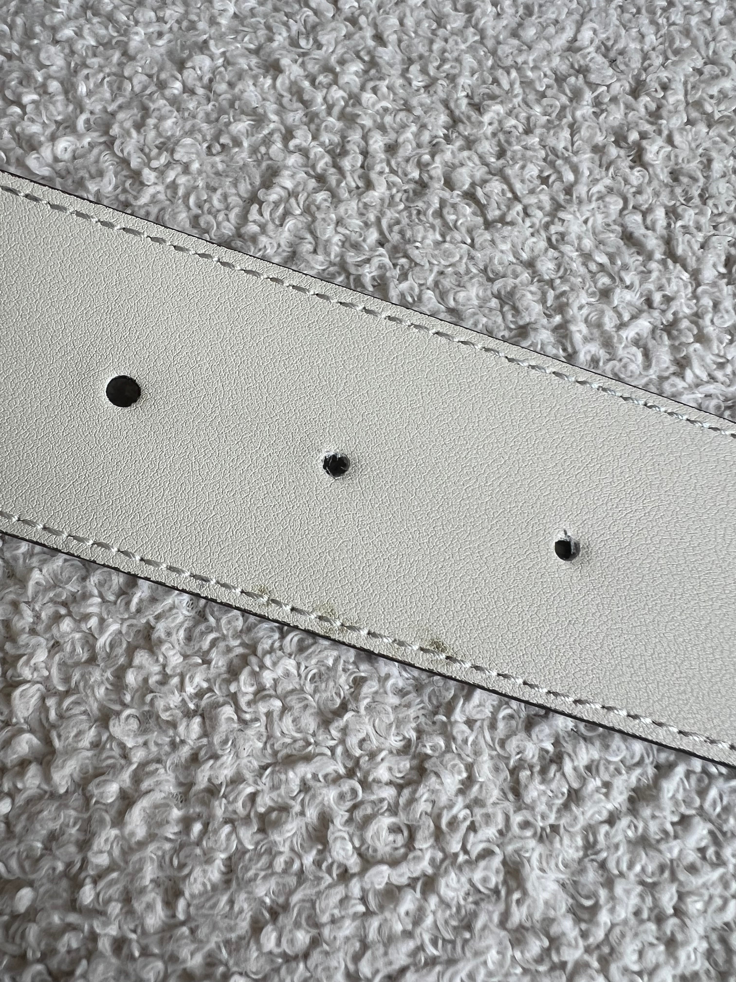 Gucci GG Marmont White Wide Leather Belt with Shiny Gold Buckle (RRP £410)