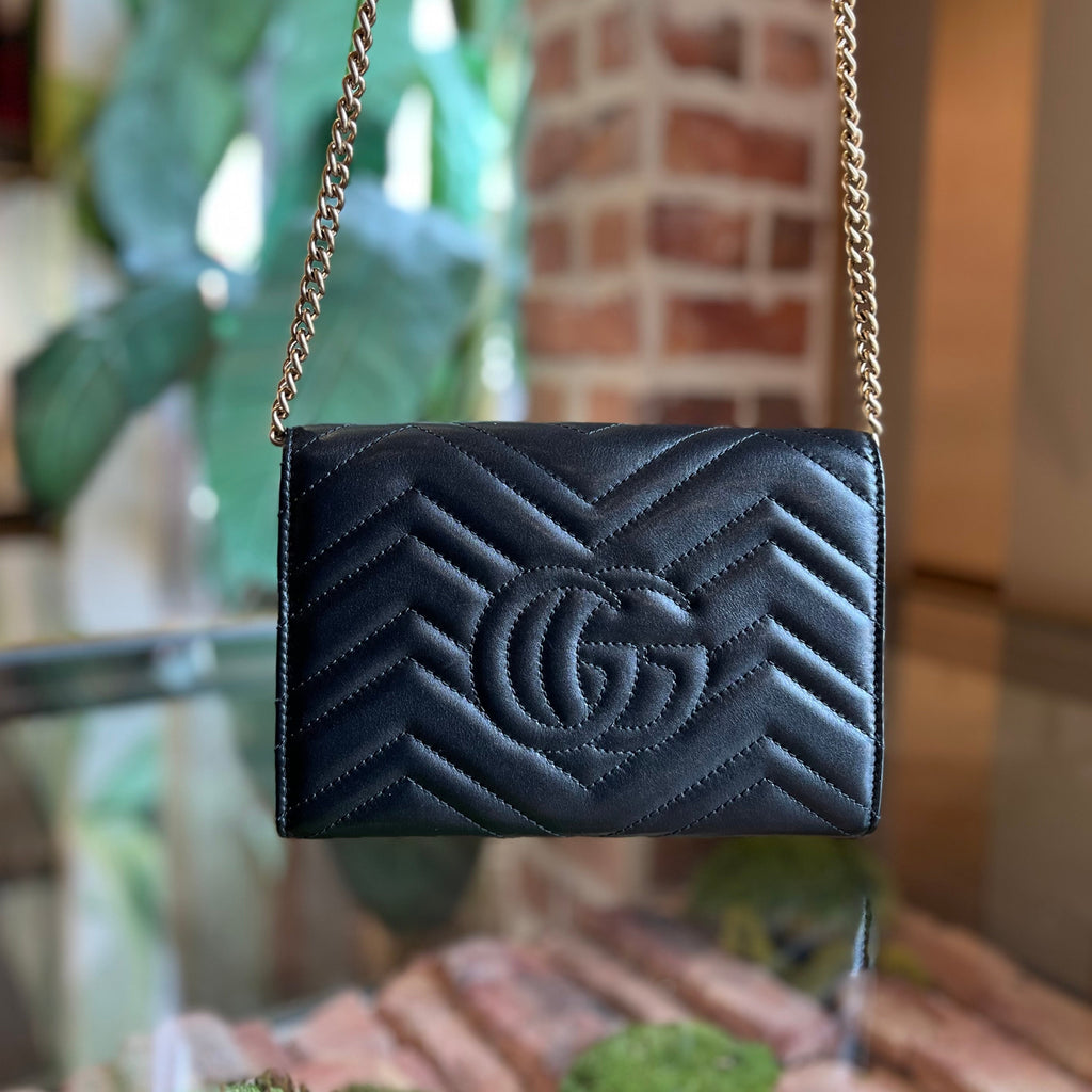 GUCCI Black Marmont Chevron Matelasse Crossbody