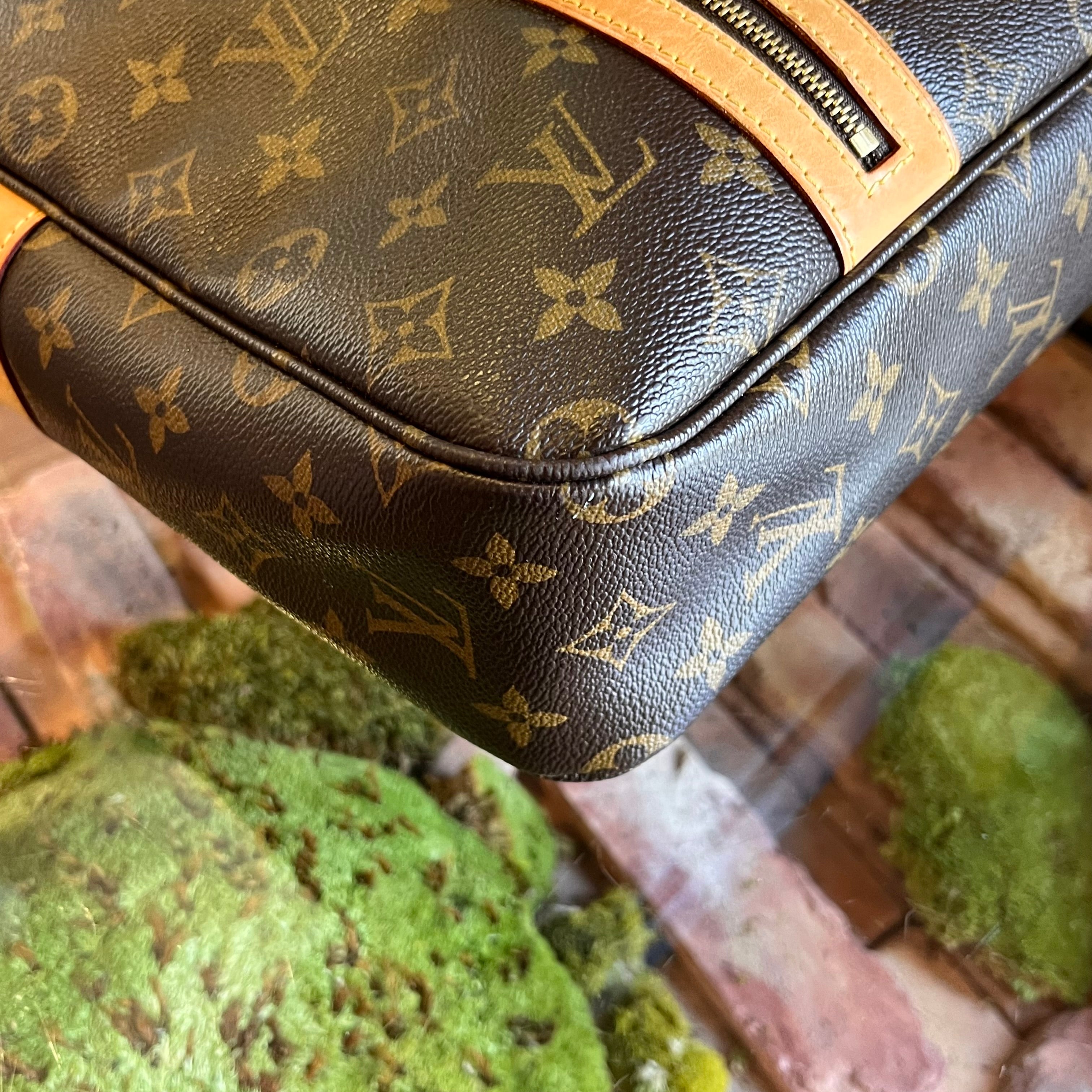 LOUIS VUITTON Sac Bosphore Brown Monogram Messenger Bag