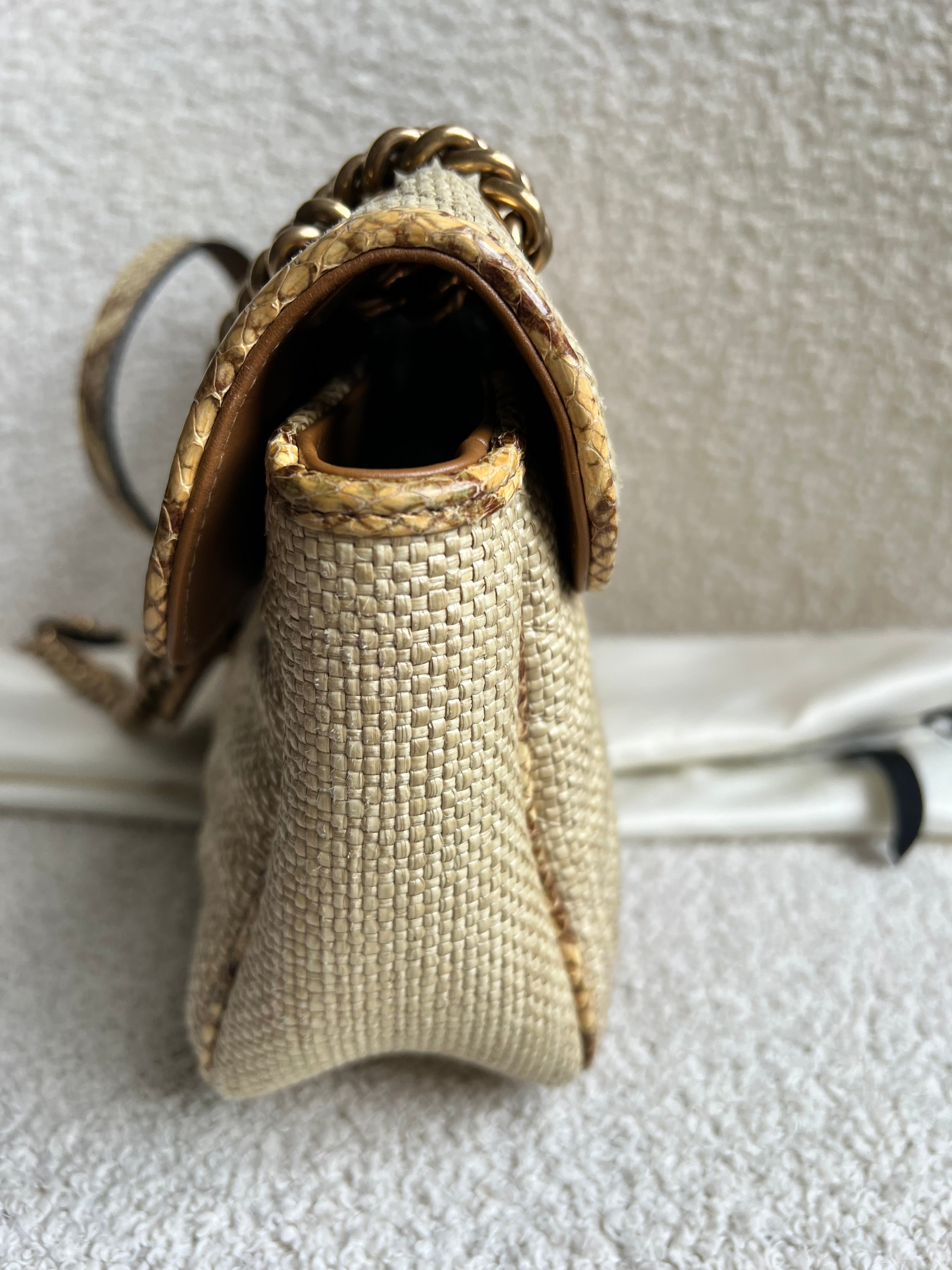 Gucci GG Beige Raffia Marmont Small Shoulder Bag (RRP £1,570)
