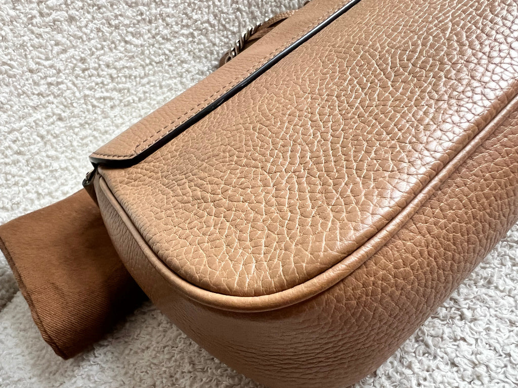 Gucci Beige Soho Chain Crossbody Flap Bag
