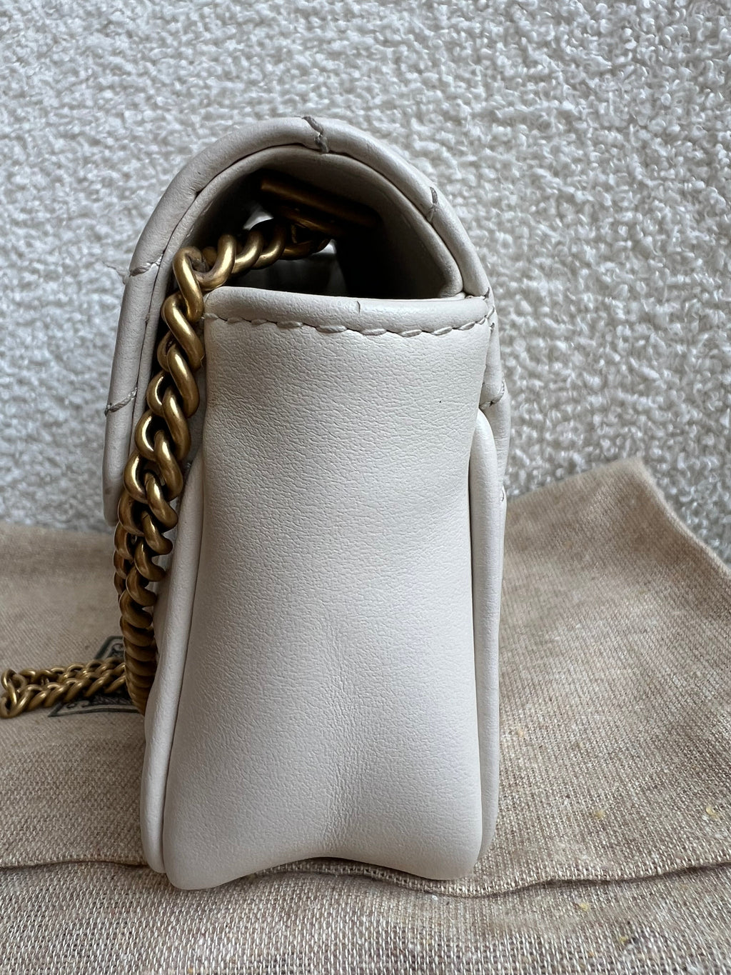 Gucci GG White Marmont Super Mini Shoulder Bag (RRP £985)