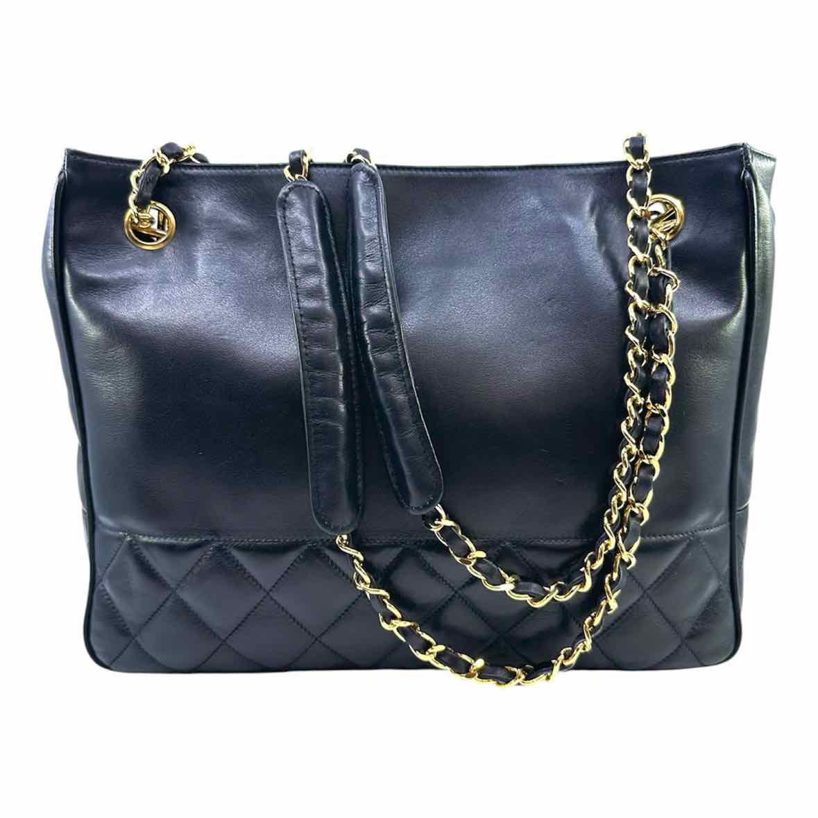 CHANEL Leather Handbag