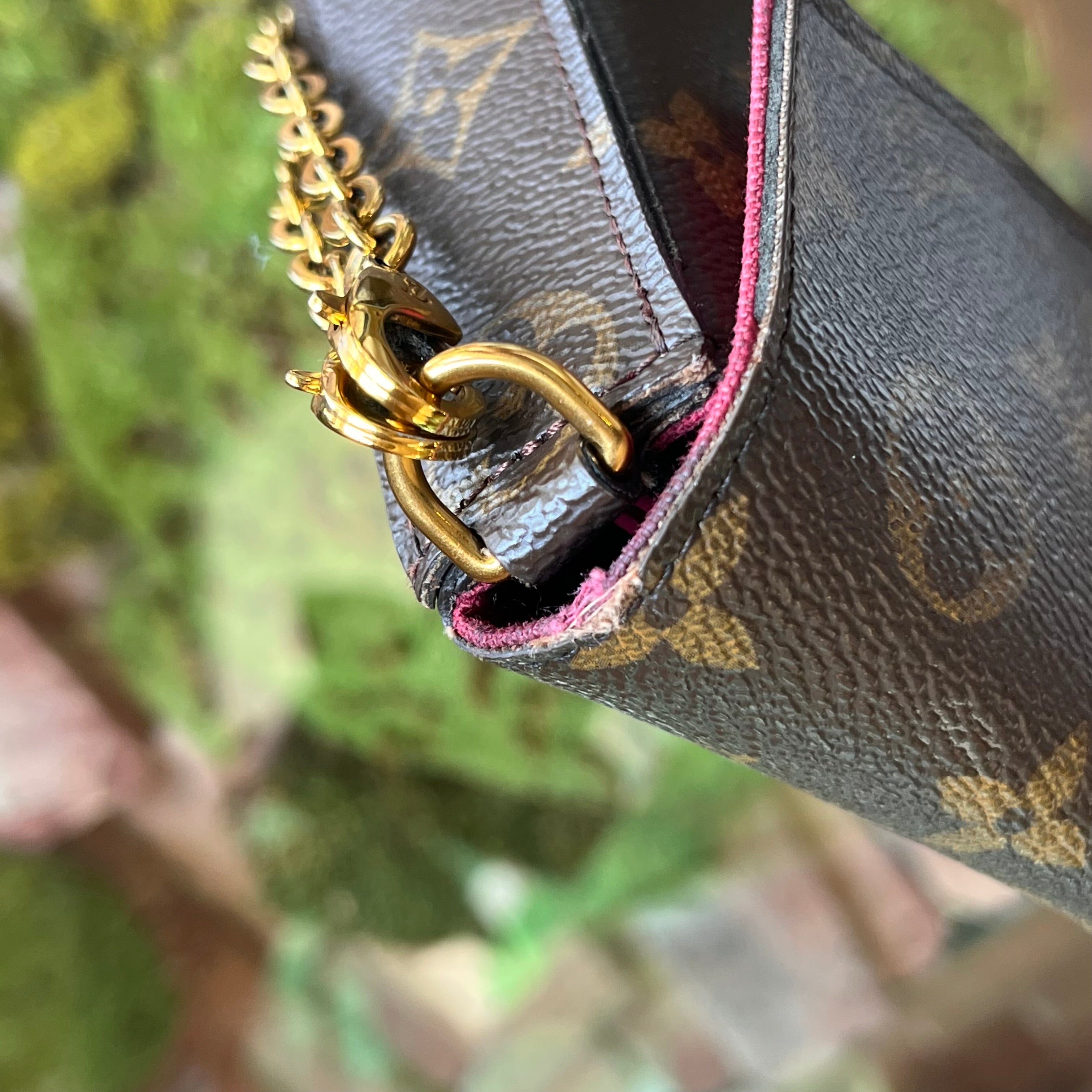 LOUIS VUITTON Felicie Pochette Brown Monogram Canvas Crossbody